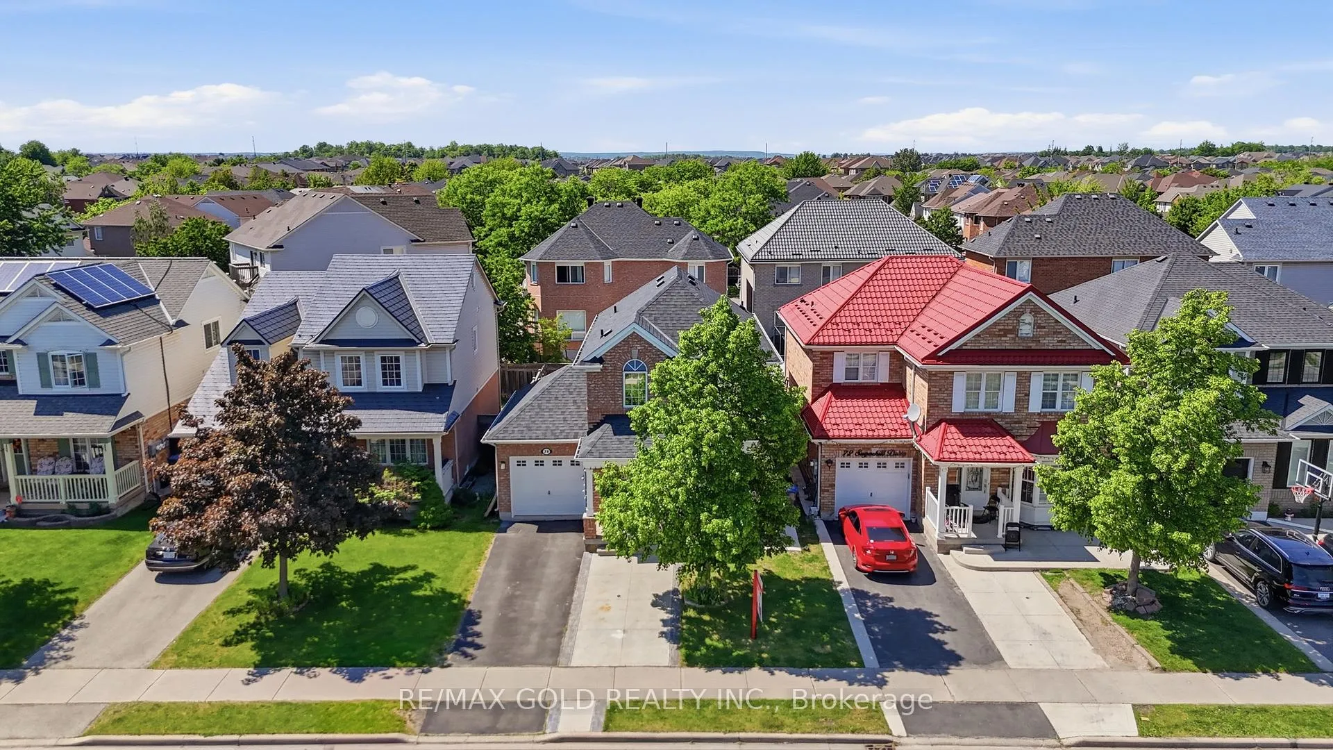 Photo 10 of 74 Sugarhill Drive, Brampton, Fletcher's Meadow — HOMEH