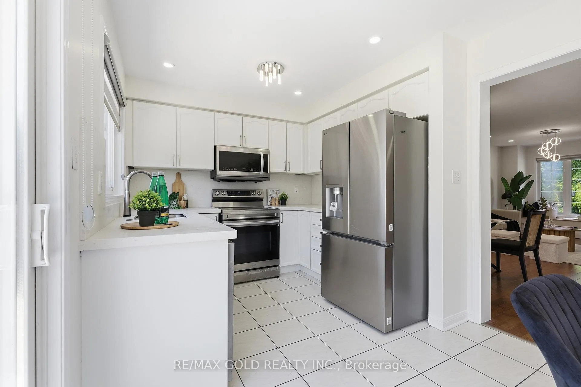 Photo 14 of 74 Sugarhill Drive, Brampton, Fletcher's Meadow — HOMEH