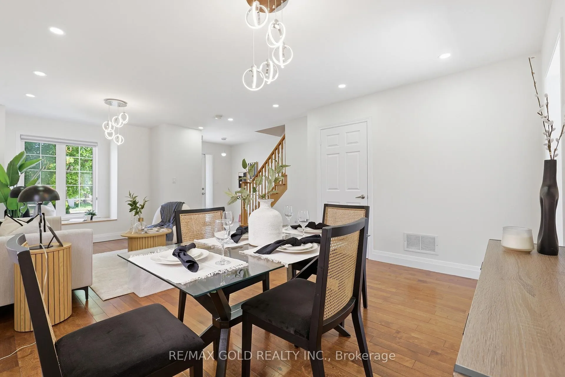Photo 16 of 74 Sugarhill Drive, Brampton, Fletcher's Meadow — HOMEH