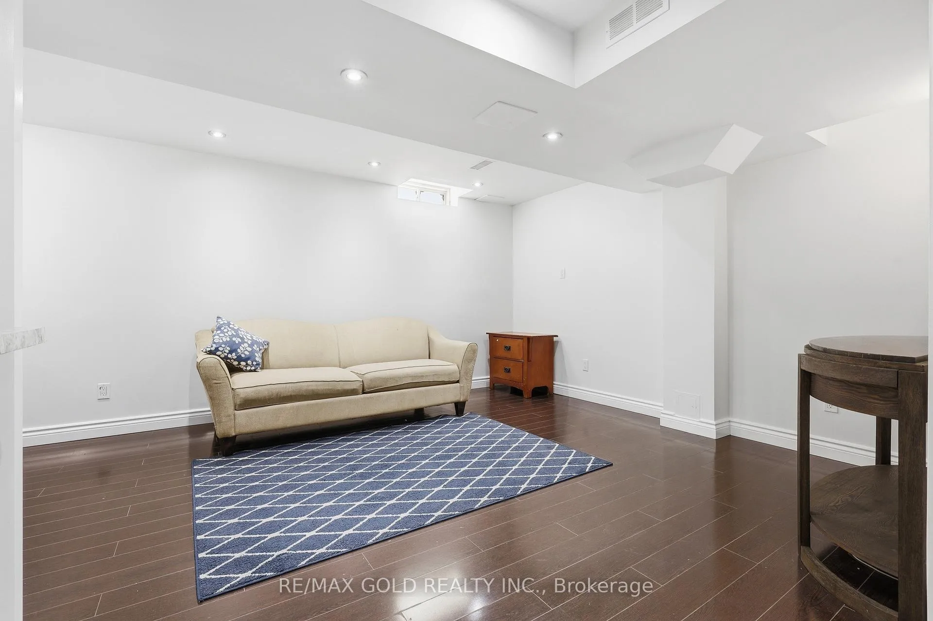 Photo 32 of 74 Sugarhill Drive, Brampton, Fletcher's Meadow — HOMEH