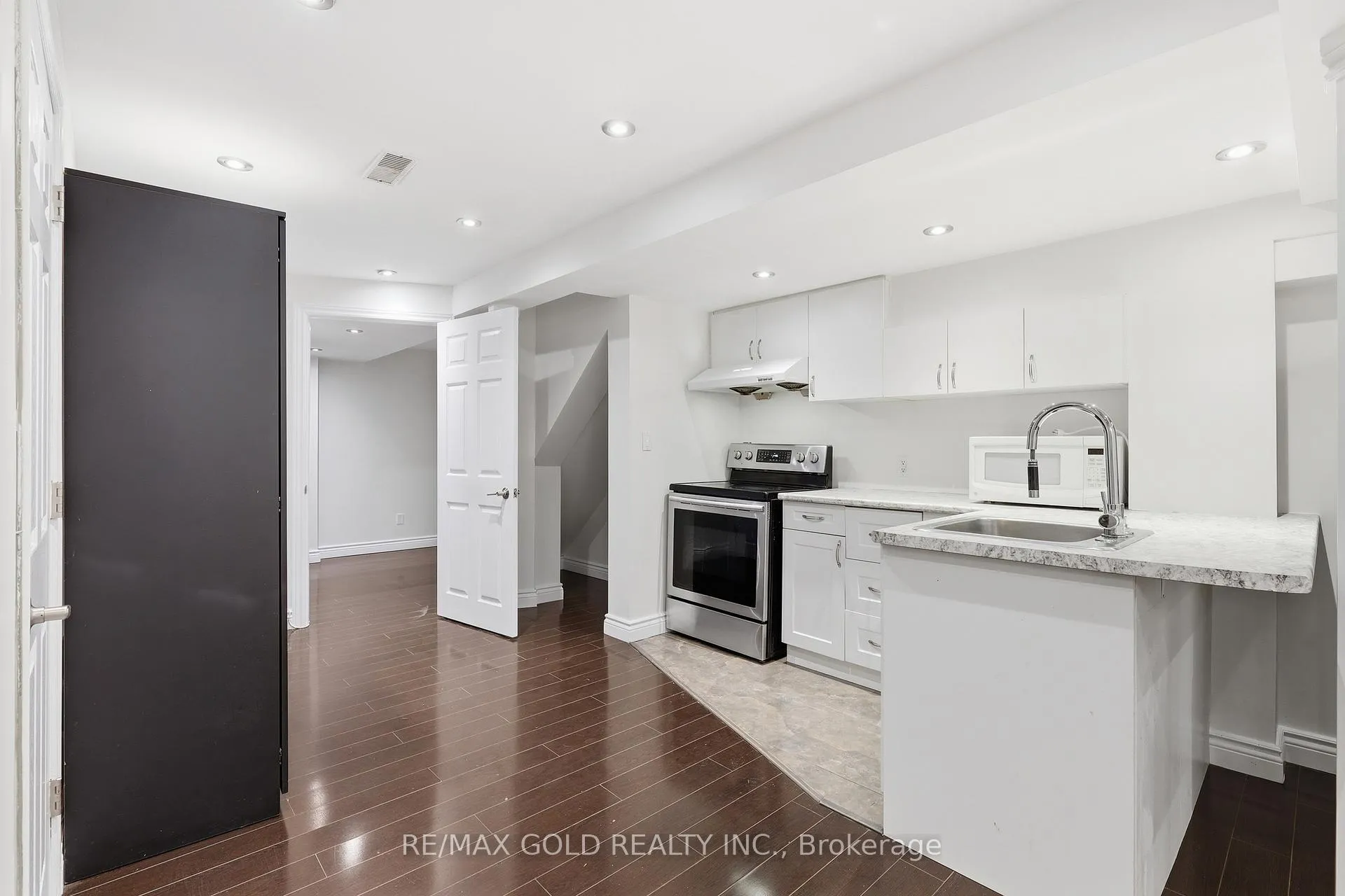 Photo 33 of 74 Sugarhill Drive, Brampton, Fletcher's Meadow — HOMEH