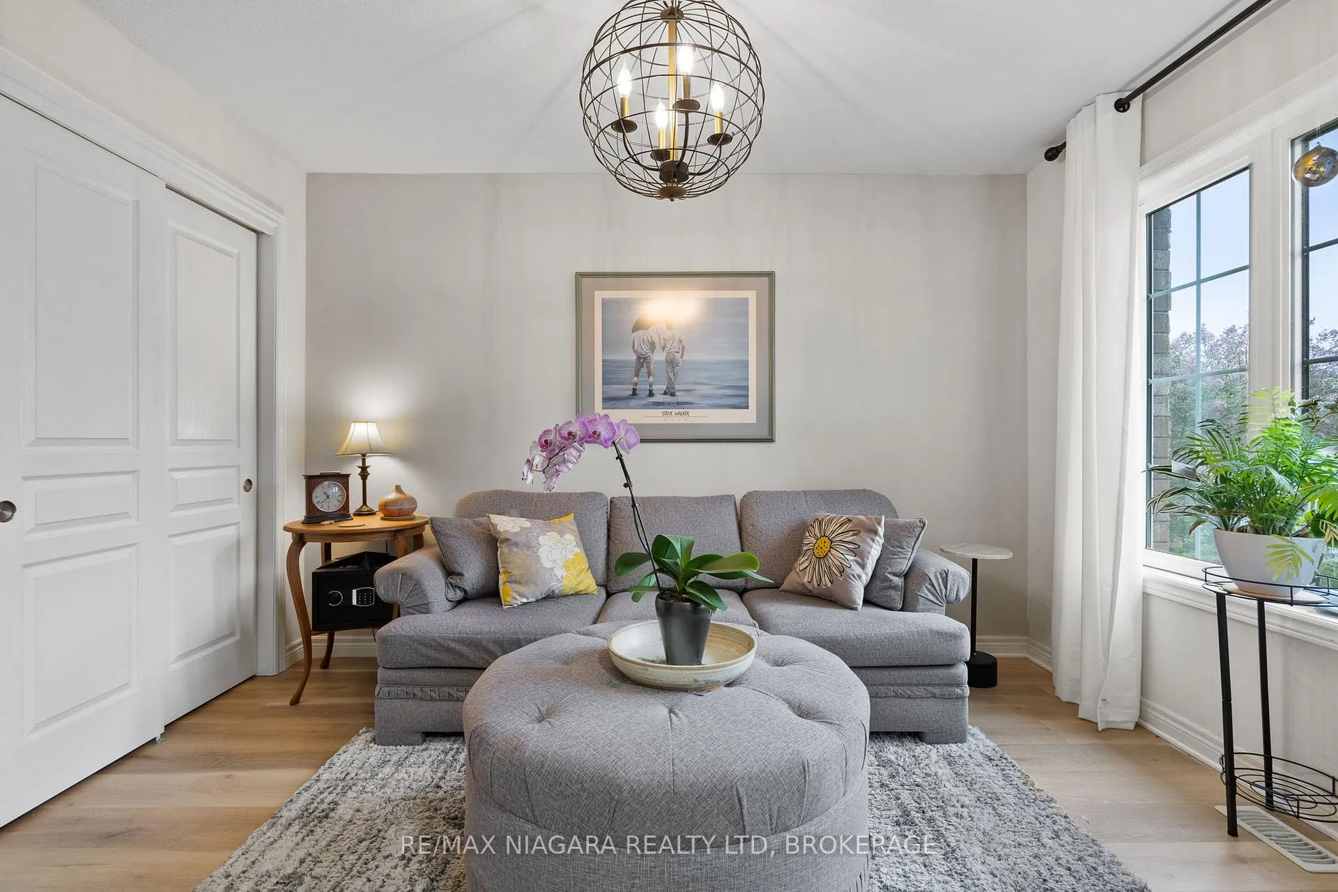 Photo 4 of 149 Roselawn Crescent, Welland, Coyle Creek — HOMEH