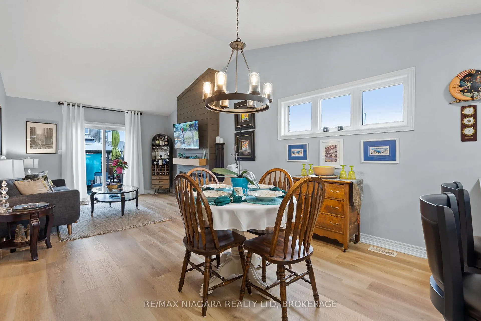 Photo 9 of 149 Roselawn Crescent, Welland, Coyle Creek — HOMEH