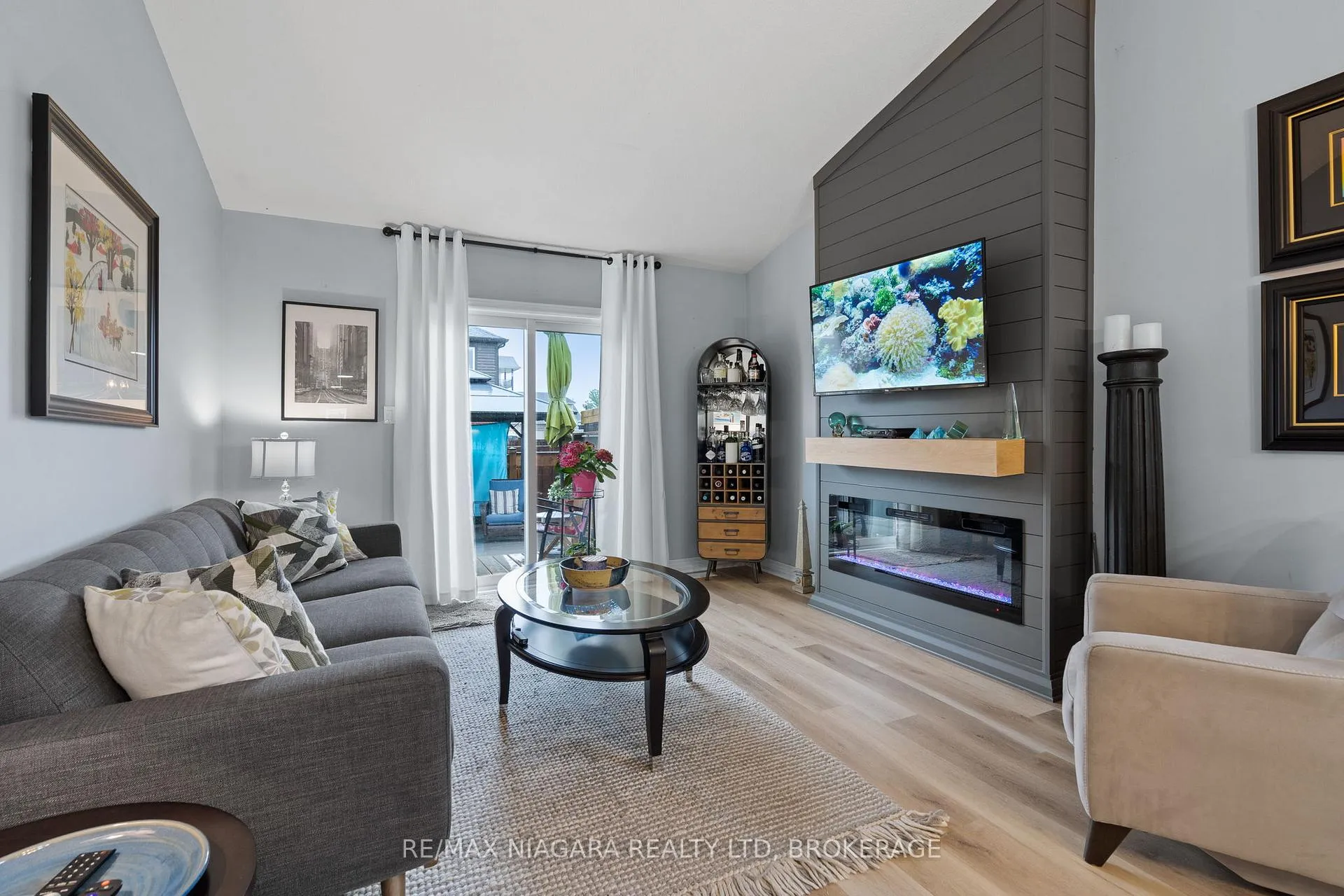 Photo 10 of 149 Roselawn Crescent, Welland, Coyle Creek — HOMEH