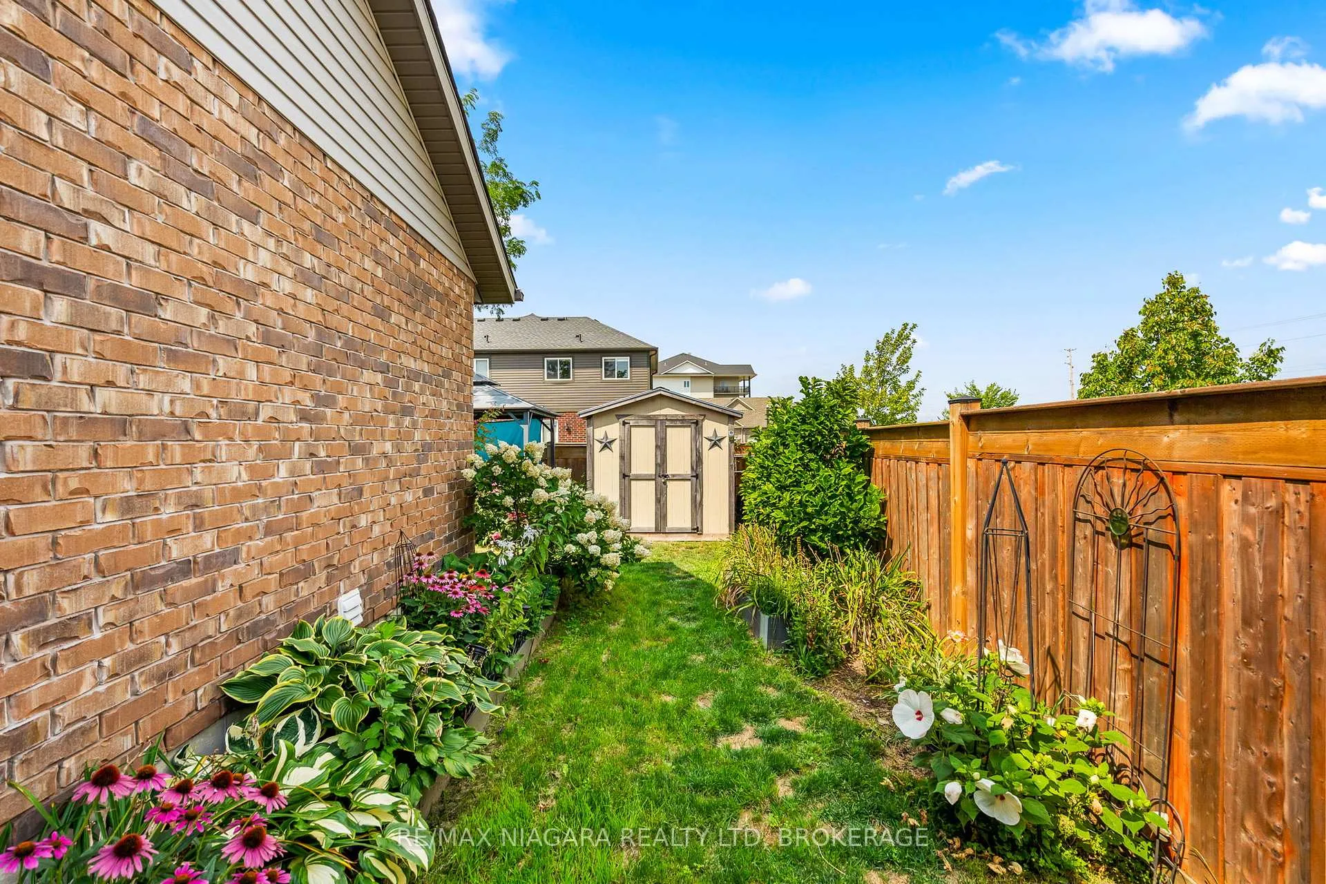 Photo 27 of 149 Roselawn Crescent, Welland, Coyle Creek — HOMEH