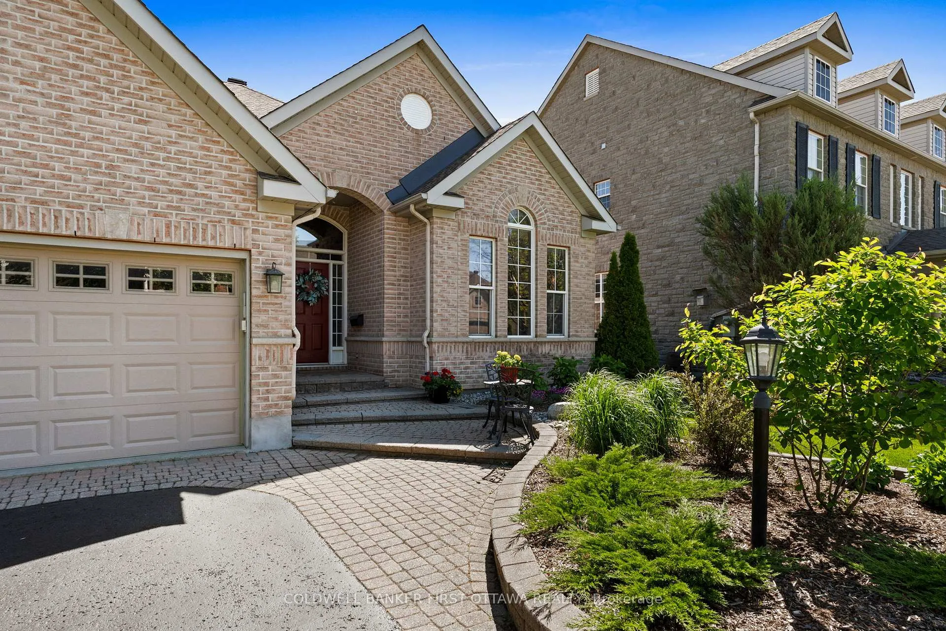 Photo 3 of 19 Fencerow Way, Ottawa, Barrhaven - Stonebridge — HOMEH