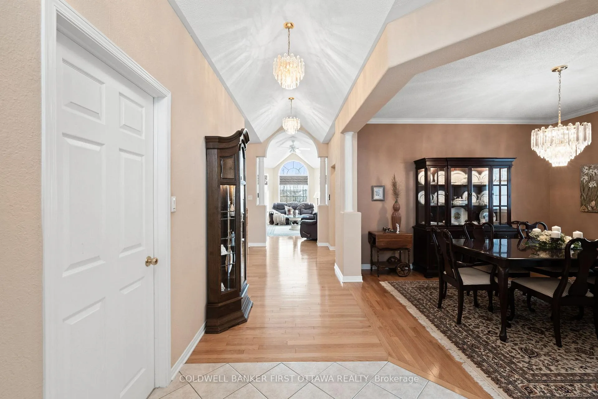 Photo 8 of 19 Fencerow Way, Ottawa, Barrhaven - Stonebridge — HOMEH