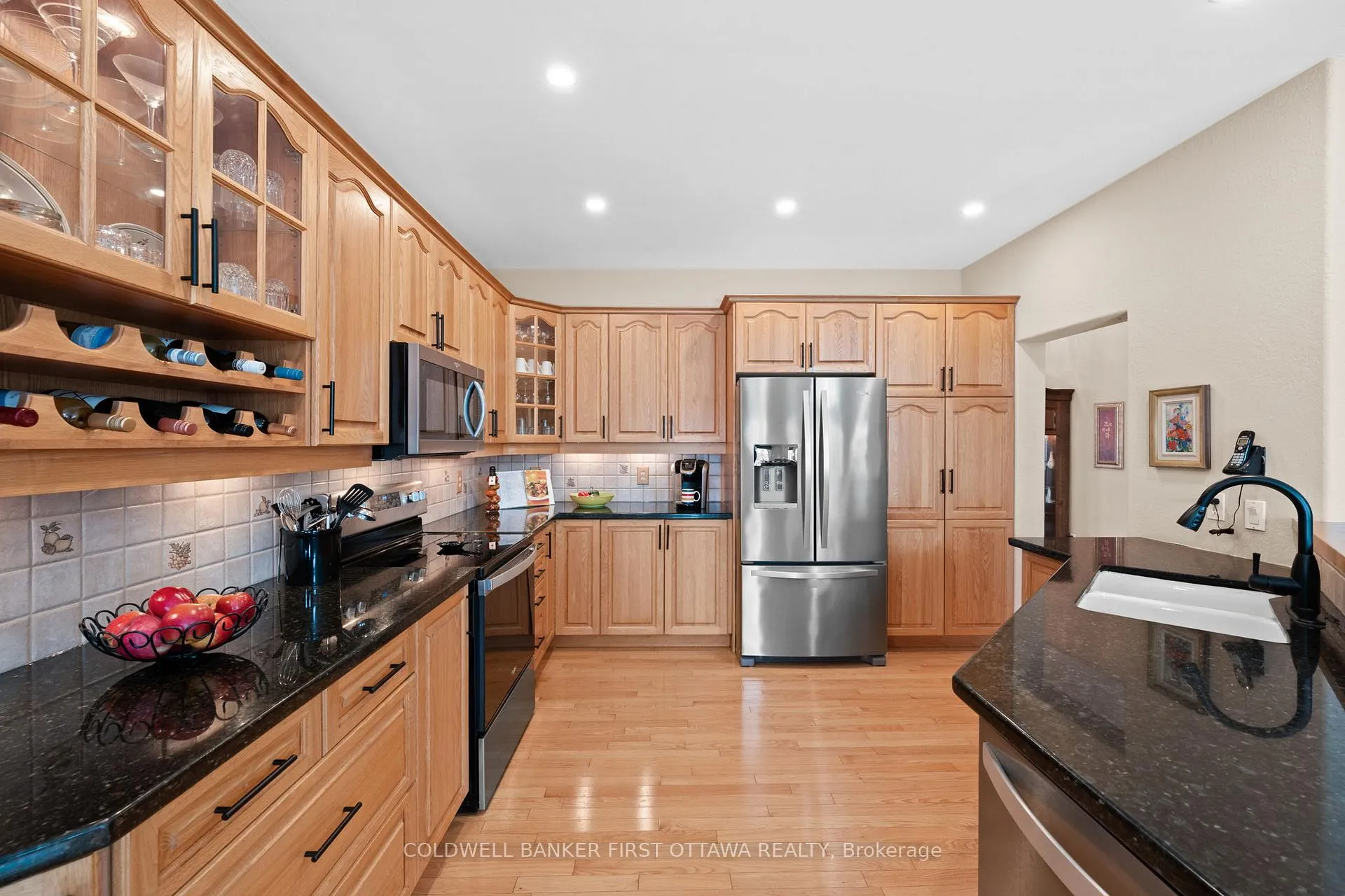 Photo 17 of 19 Fencerow Way, Ottawa, Barrhaven - Stonebridge — HOMEH