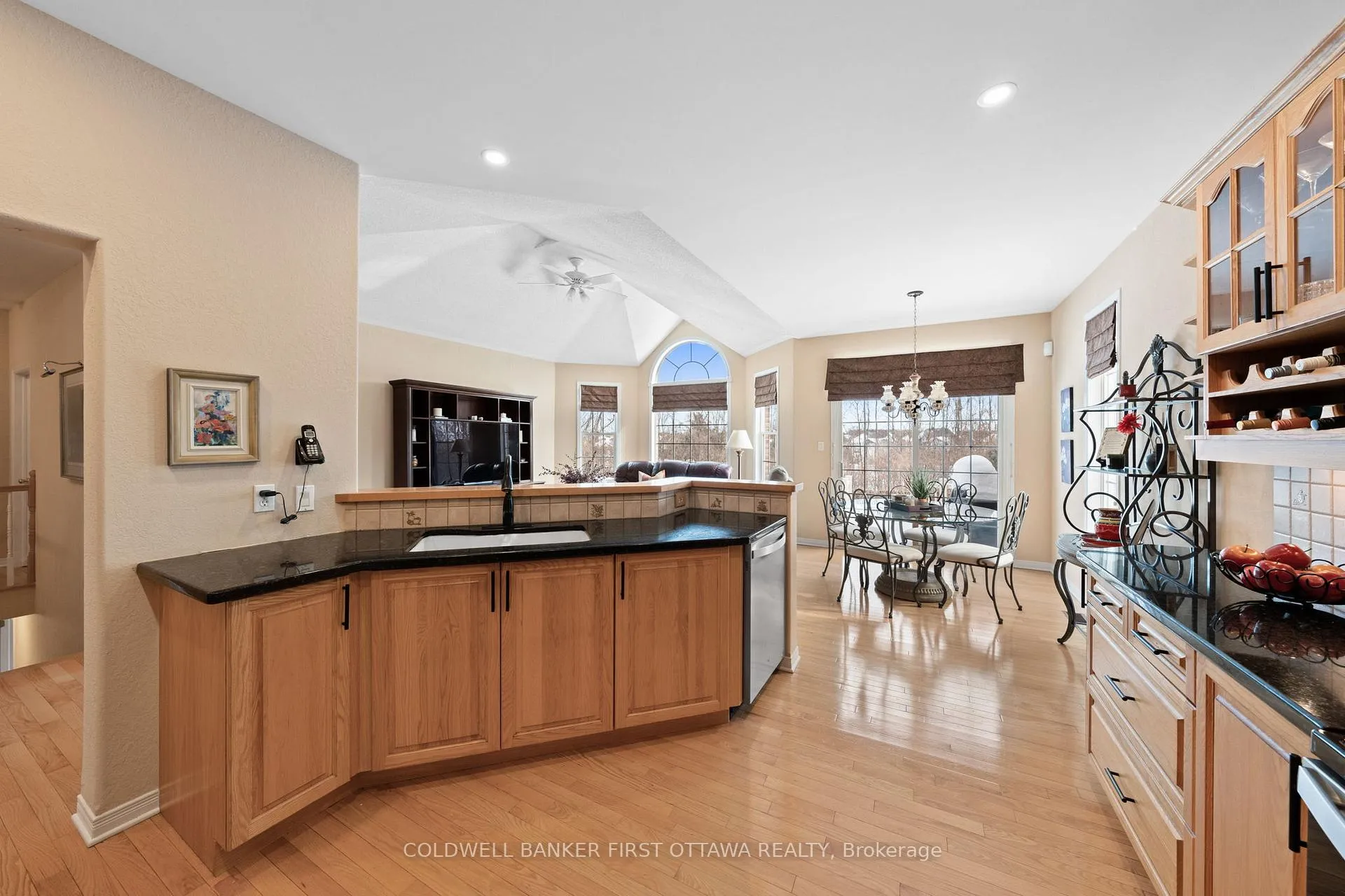 Photo 20 of 19 Fencerow Way, Ottawa, Barrhaven - Stonebridge — HOMEH