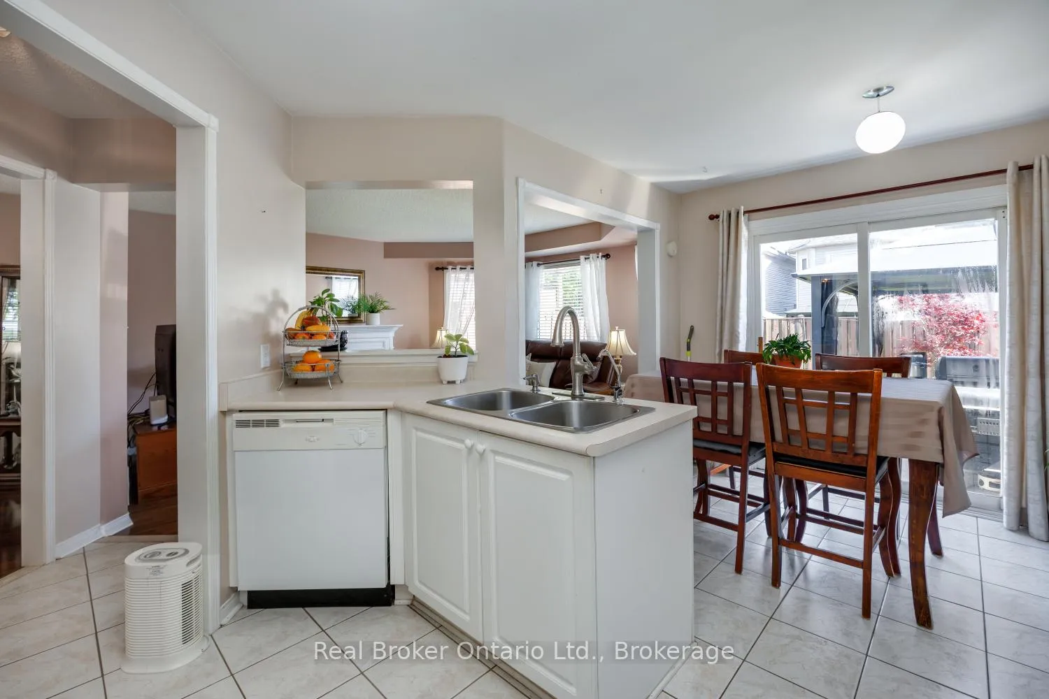 Photo 18 of 41 Havenwood Place, Whitby, Port Whitby — HOMEH