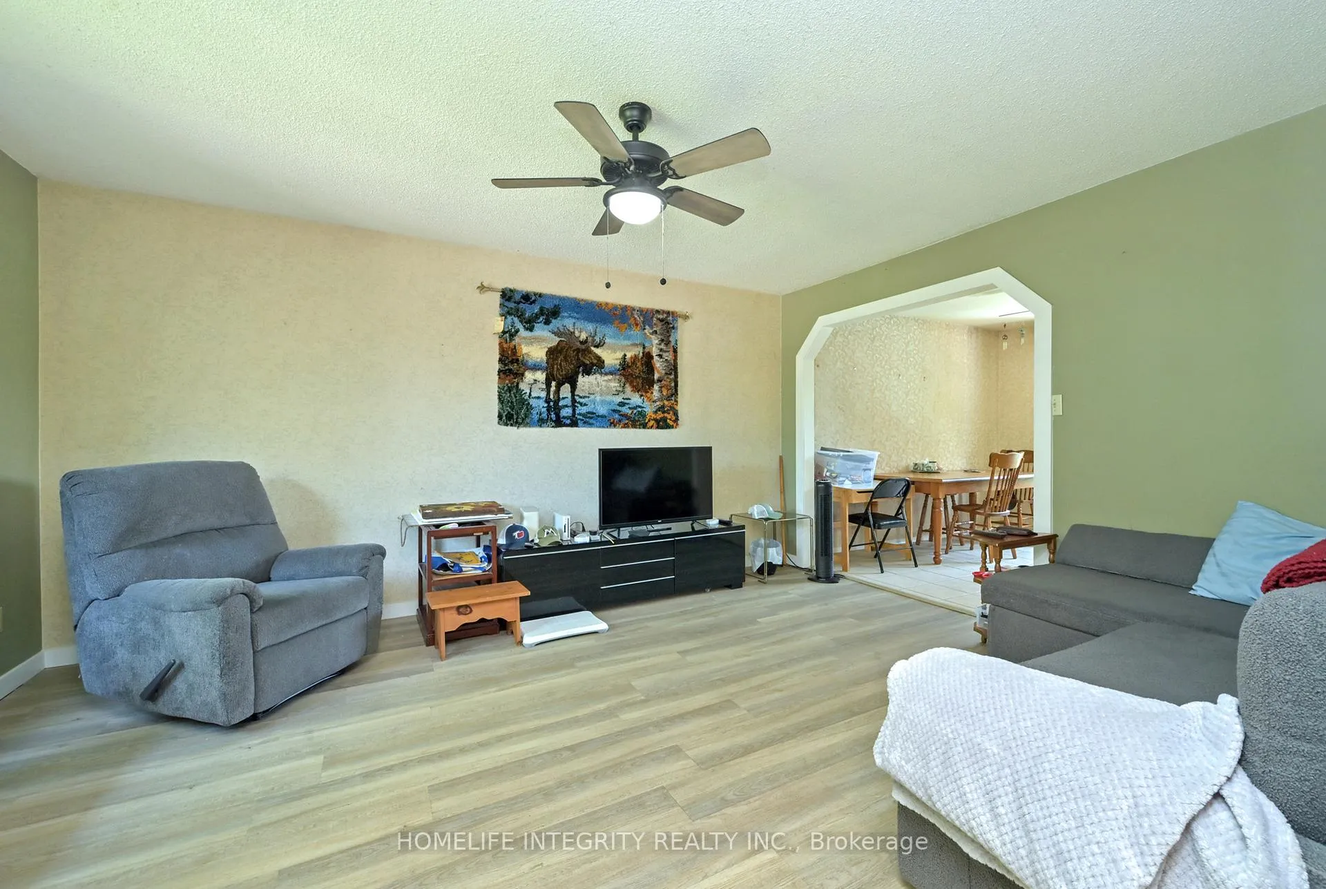 Photo 4 of 311 Centre Street N, New Tecumseth, Beeton — HOMEH