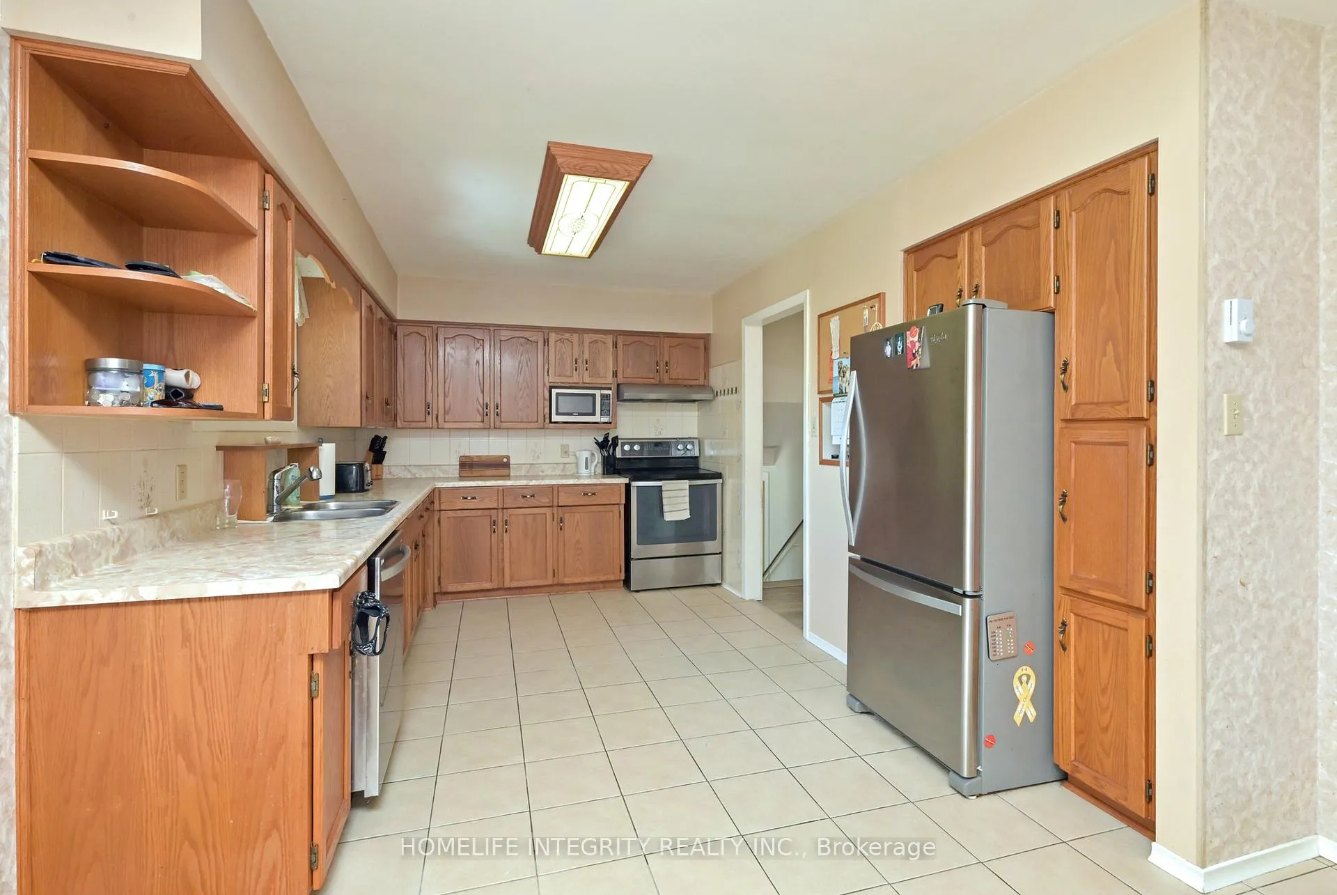 Photo 9 of 311 Centre Street N, New Tecumseth, Beeton — HOMEH