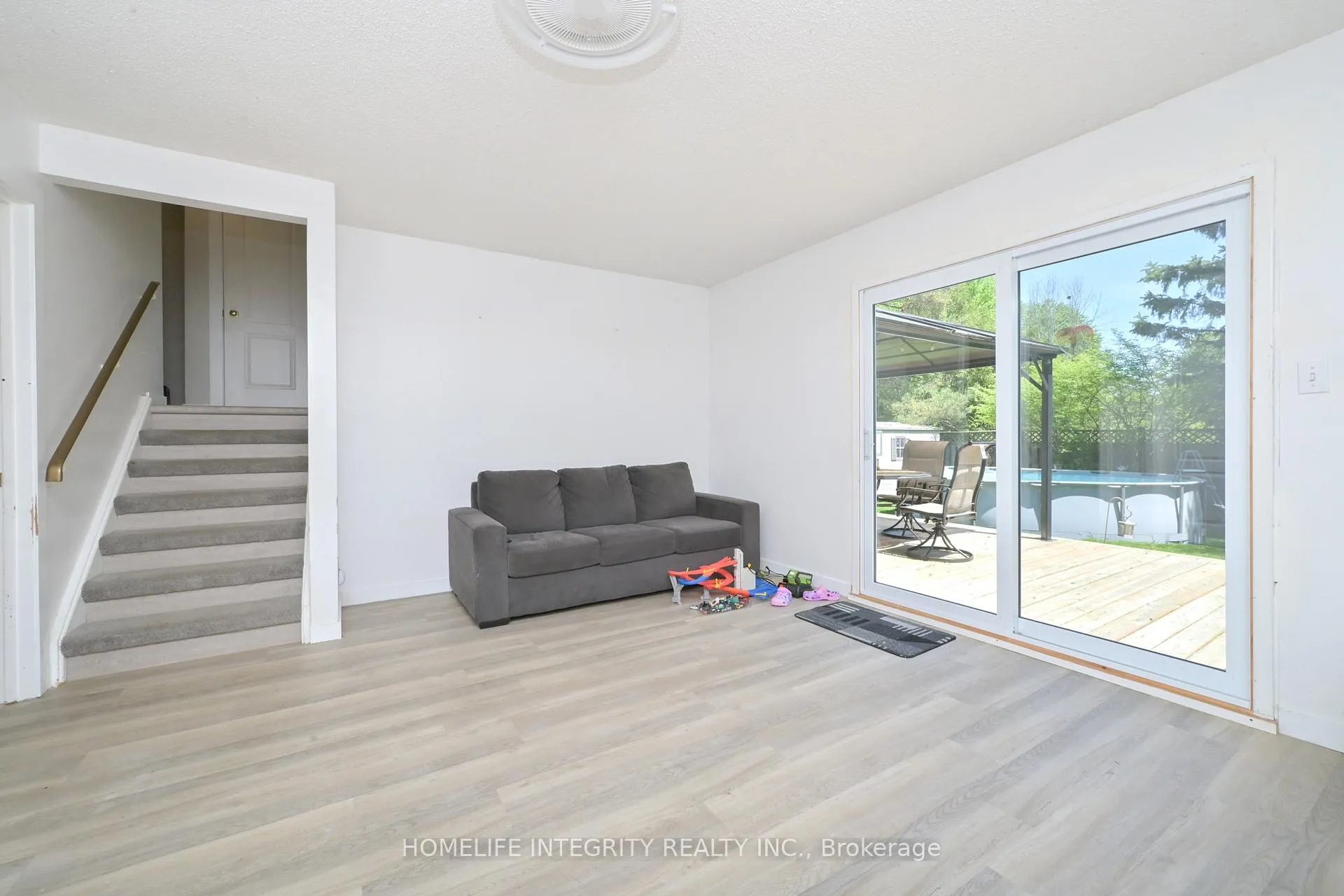 Photo 12 of 311 Centre Street N, New Tecumseth, Beeton — HOMEH