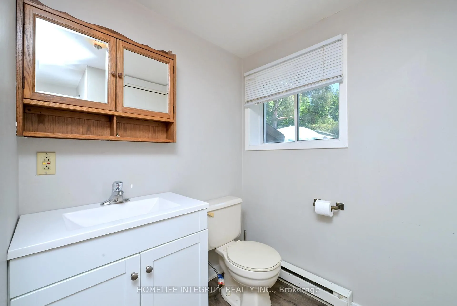 Photo 25 of 311 Centre Street N, New Tecumseth, Beeton — HOMEH