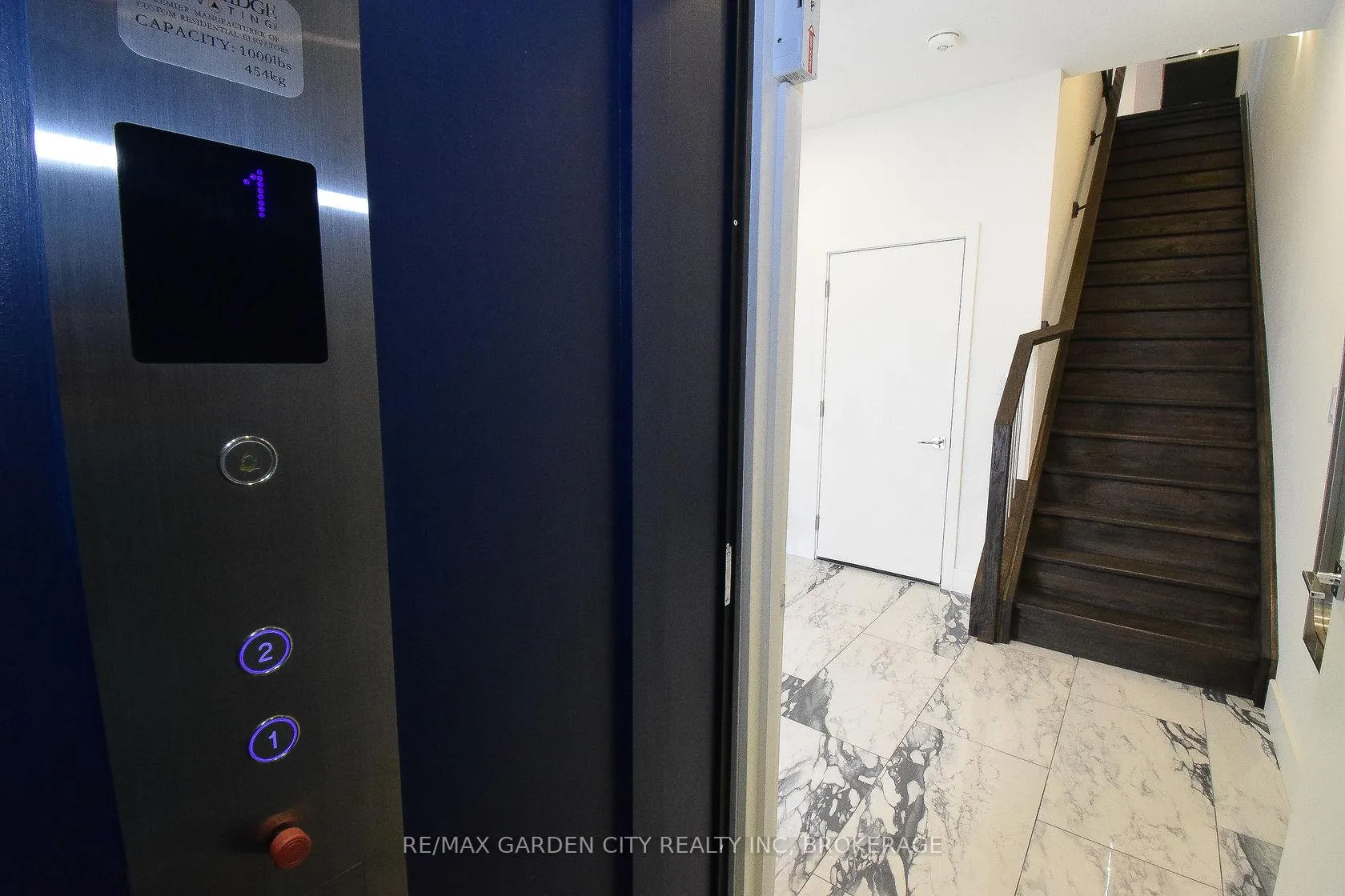 Photo 6 of Unit 5, 2 Brock Street S, Hamilton, Dundas — HOMEH