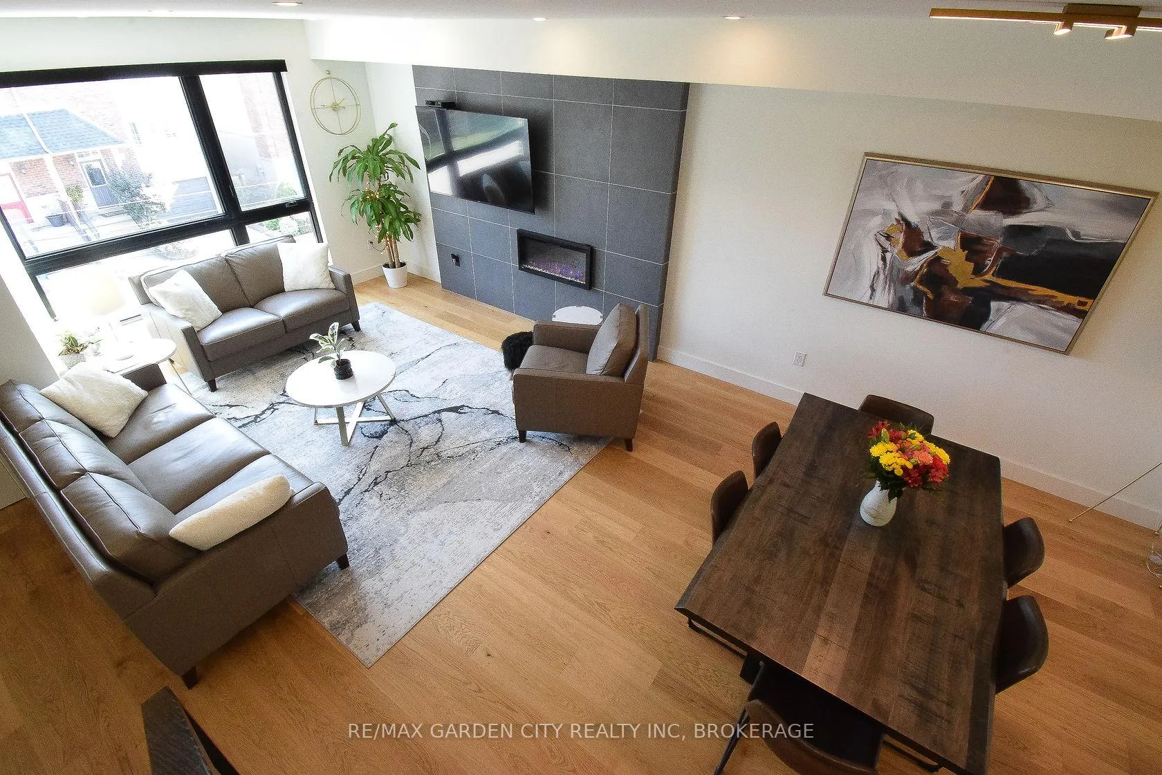 Photo 11 of Unit 5, 2 Brock Street S, Hamilton, Dundas — HOMEH