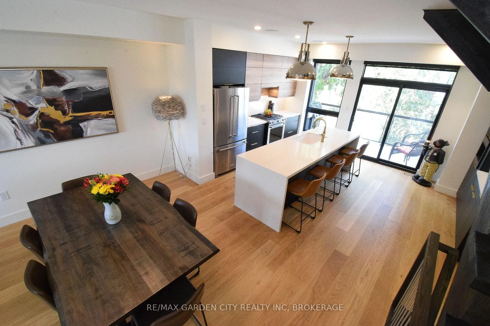 Photo 13 of Unit 5, 2 Brock Street S, Hamilton, Dundas — HOMEH