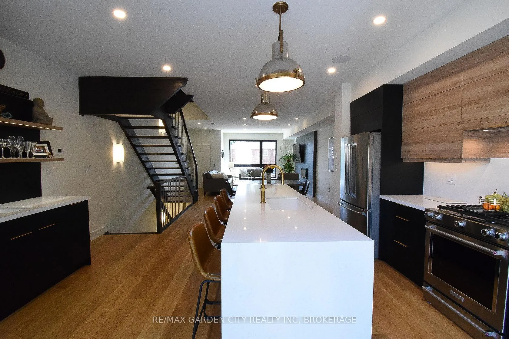 Photo 16 of Unit 5, 2 Brock Street S, Hamilton, Dundas — HOMEH