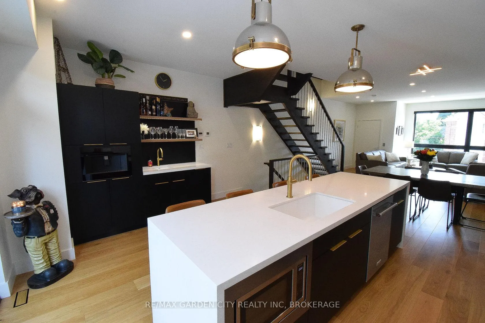 Photo 17 of Unit 5, 2 Brock Street S, Hamilton, Dundas — HOMEH