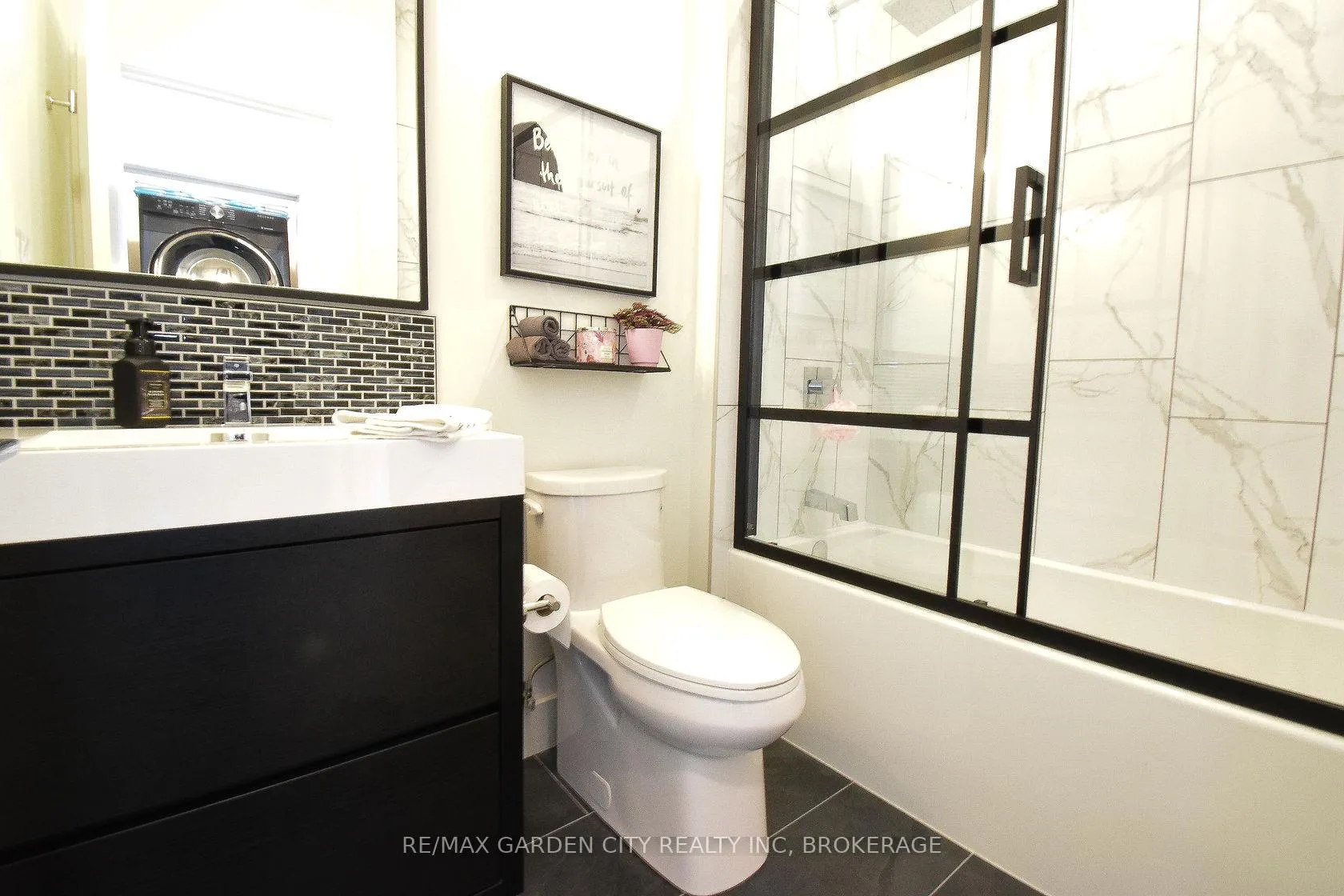 Photo 29 of Unit 5, 2 Brock Street S, Hamilton, Dundas — HOMEH