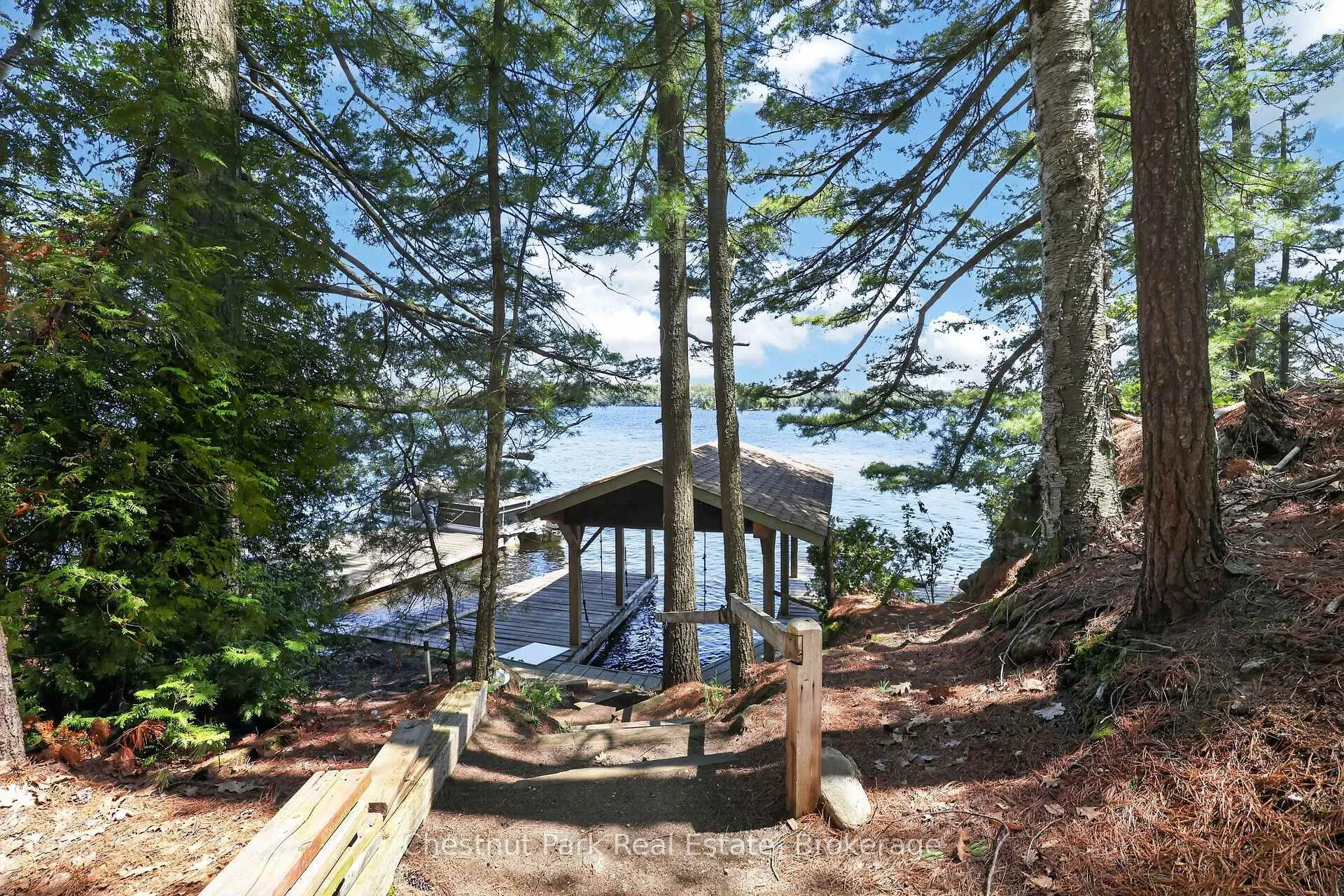 Photo 11 of 1 Island 20ML, Gravenhurst, Muskoka (S) — HOMEH