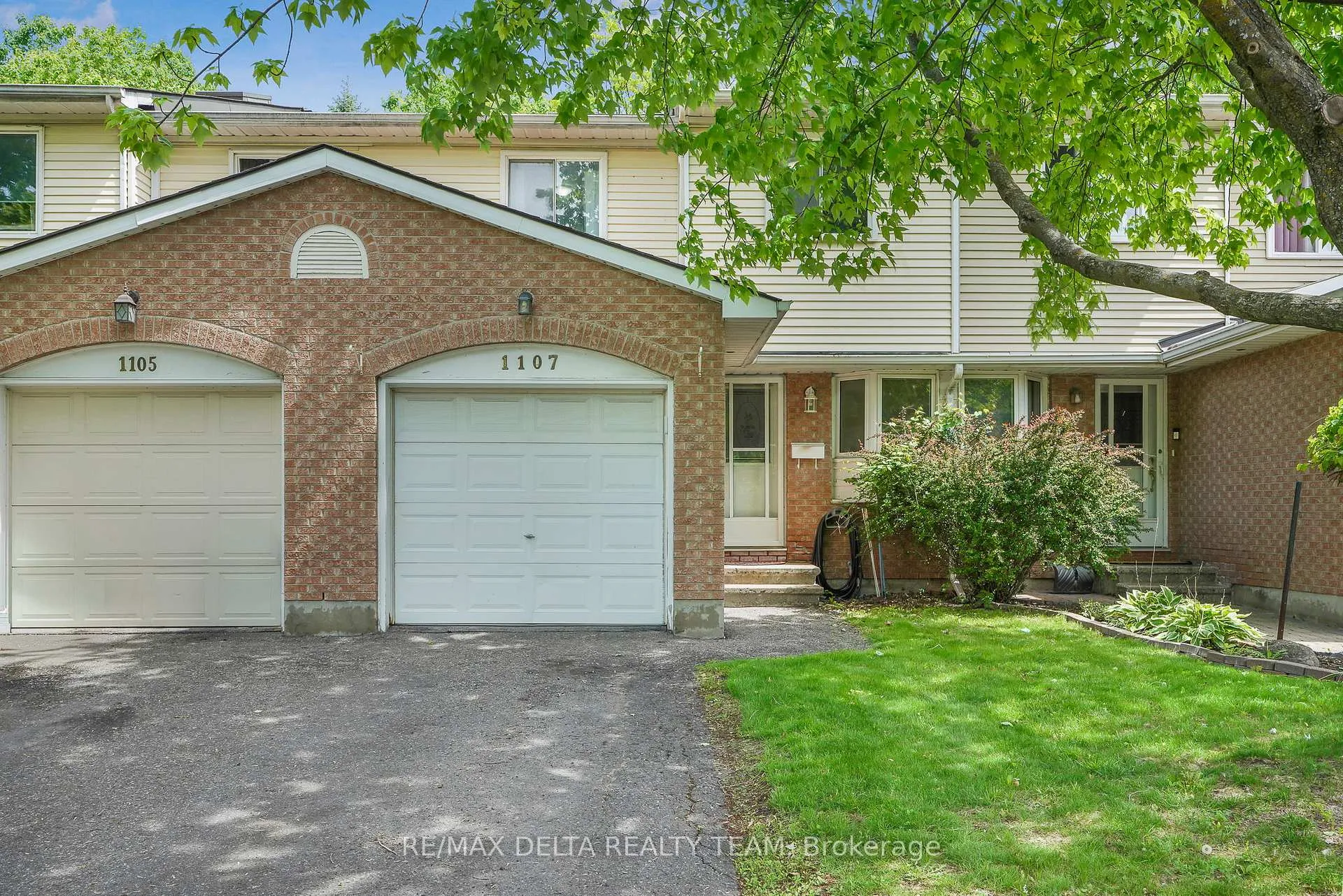 Front of Unit 27, 1107 Des Forets Avenue