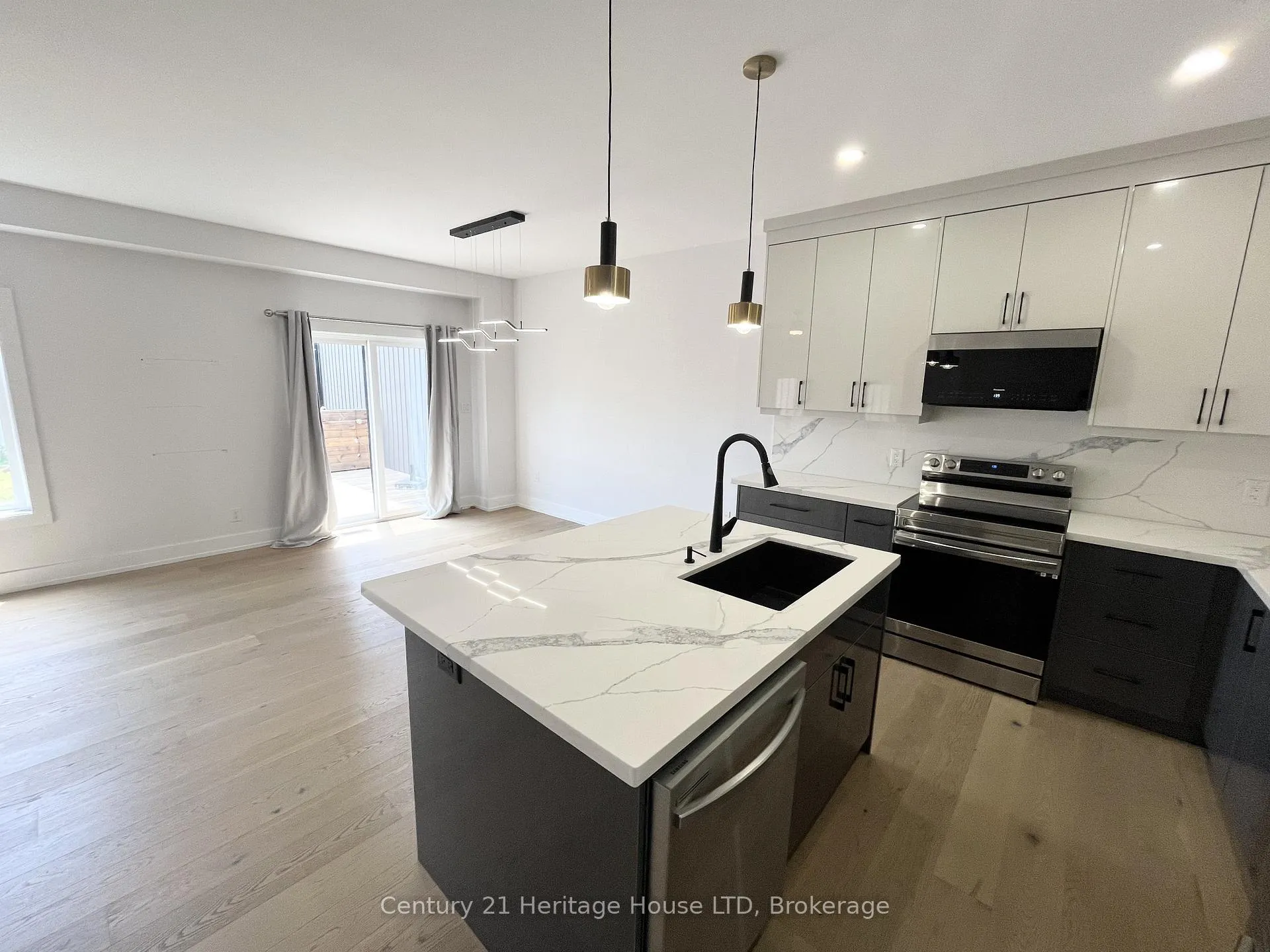 Photo 11 of 4 Keswick Street, St. Catharines, Secord Woods — HOMEH