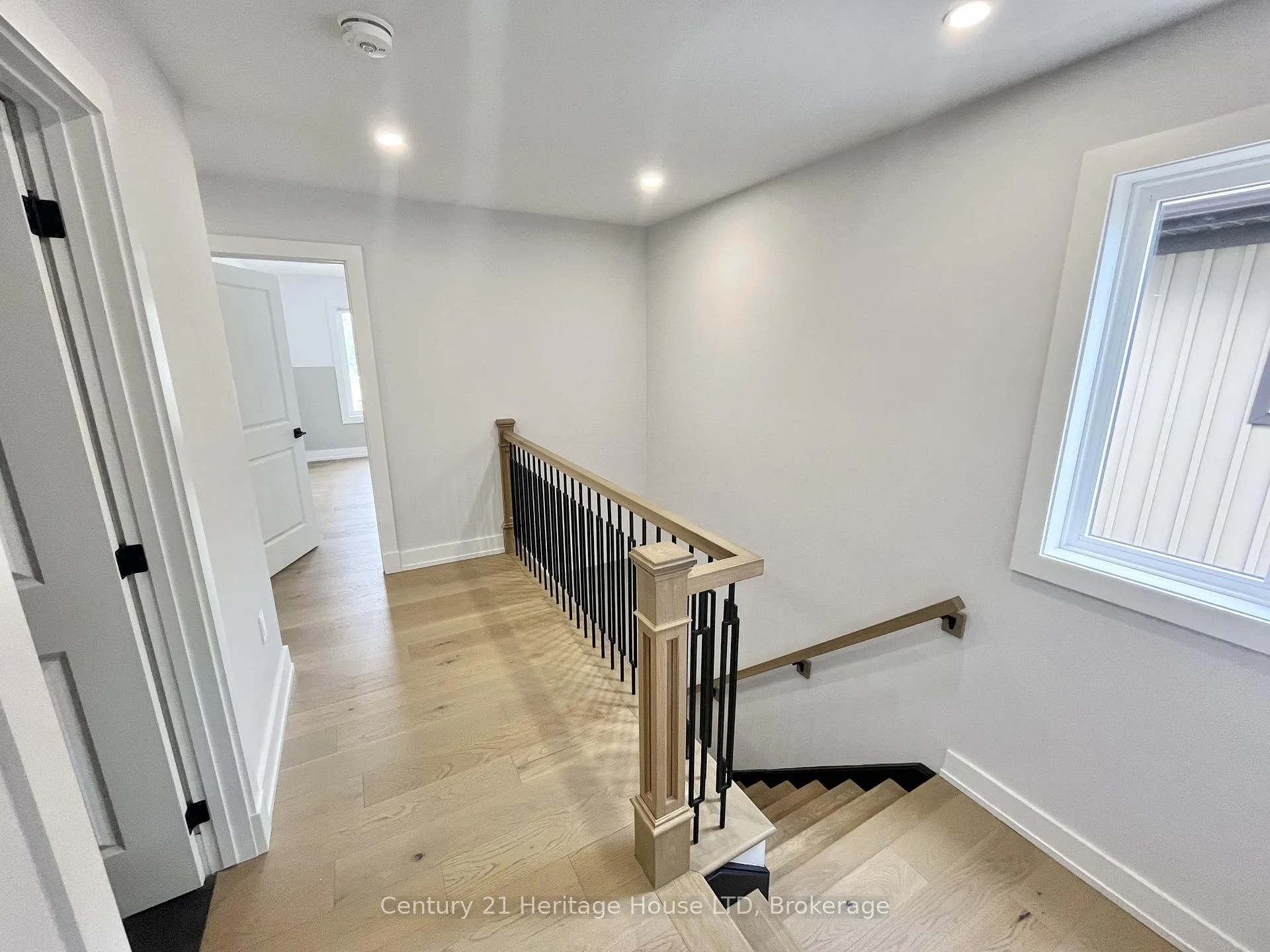 Photo 16 of 4 Keswick Street, St. Catharines, Secord Woods — HOMEH