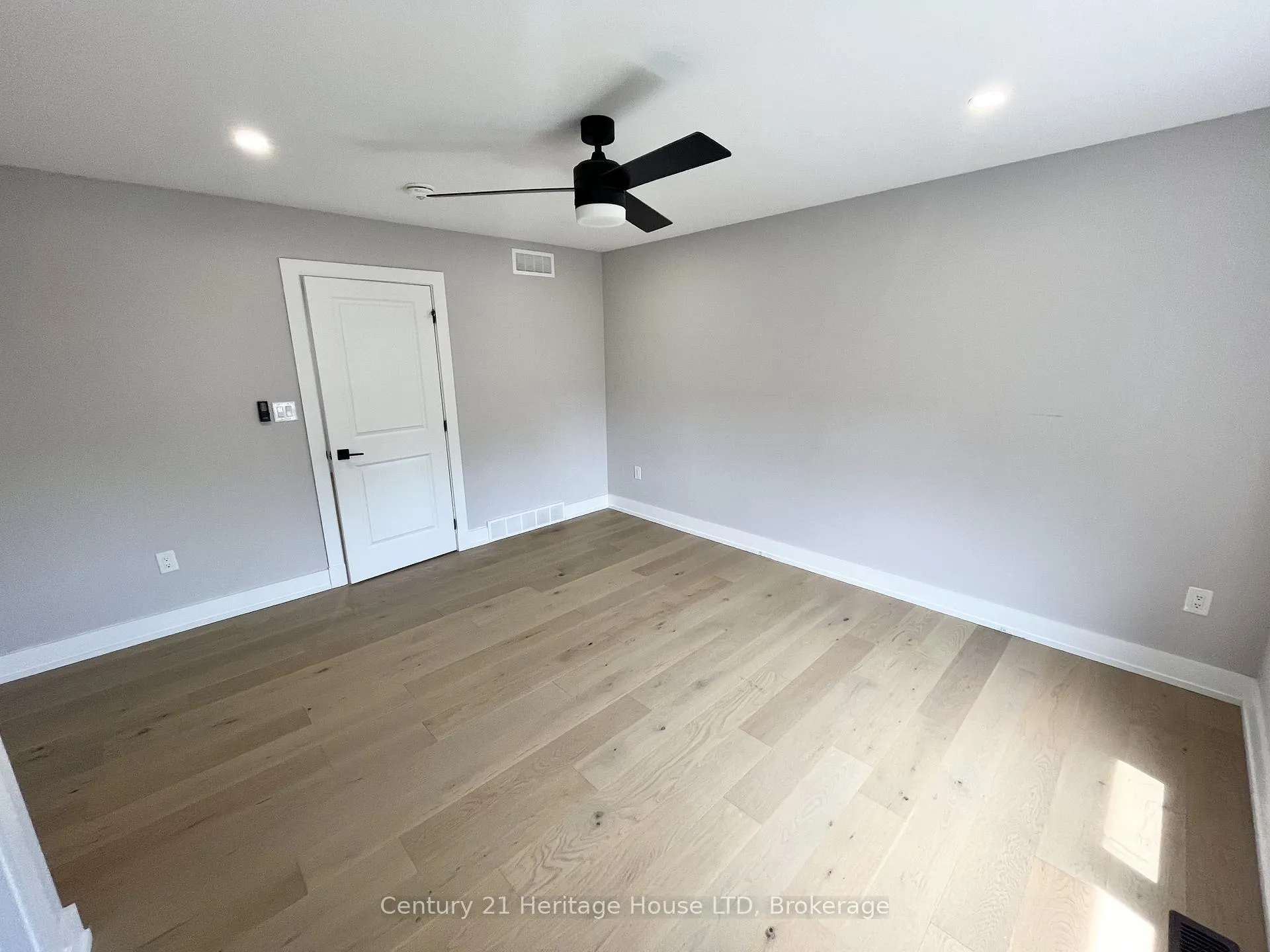 Photo 19 of 4 Keswick Street, St. Catharines, Secord Woods — HOMEH