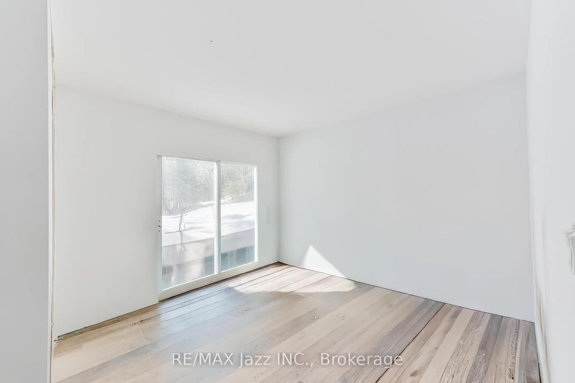 Photo 5 of 3338 Monck Road, Kawartha Lakes, Laxton/Digby/Longford — HOMEH