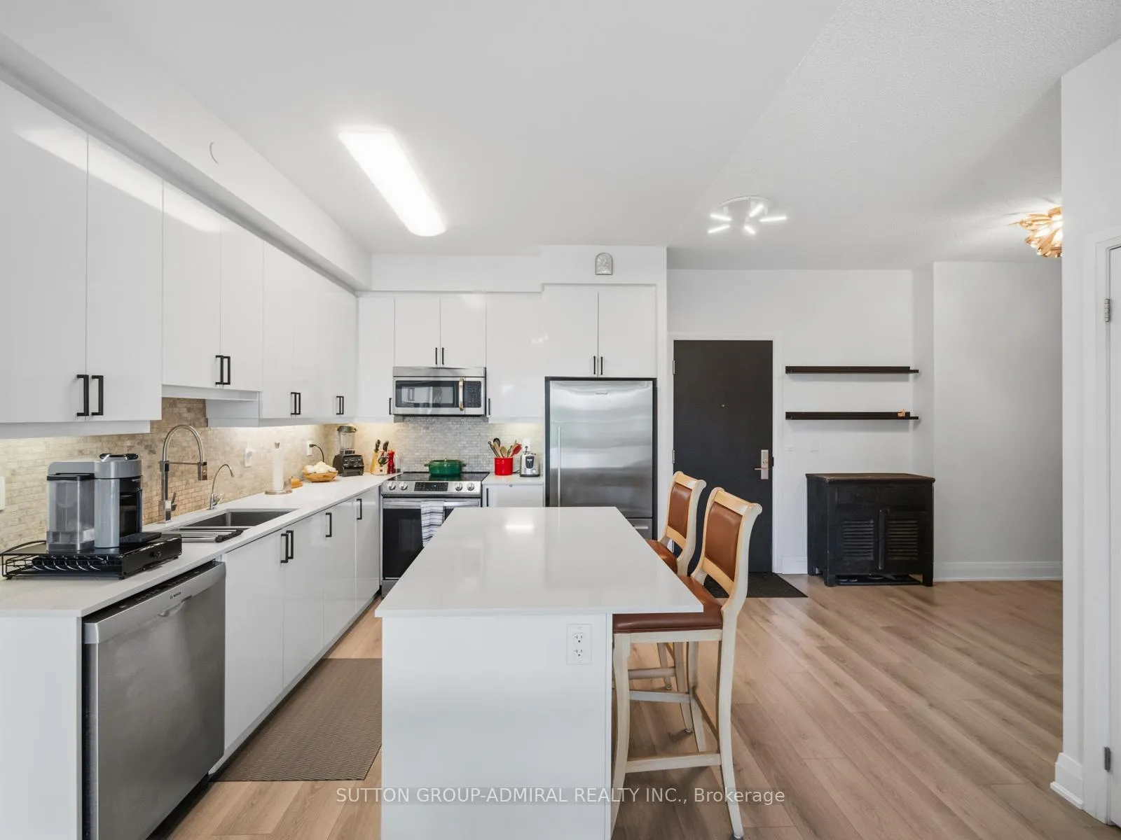 Front of Unit 606, 35 Fontenay Court