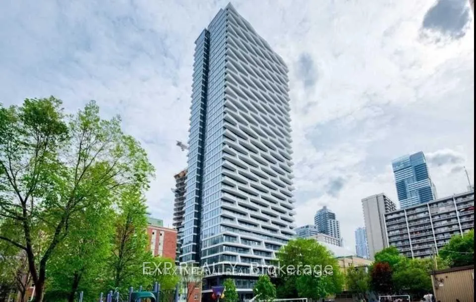 Front of Unit 2315, 85 Wood Street