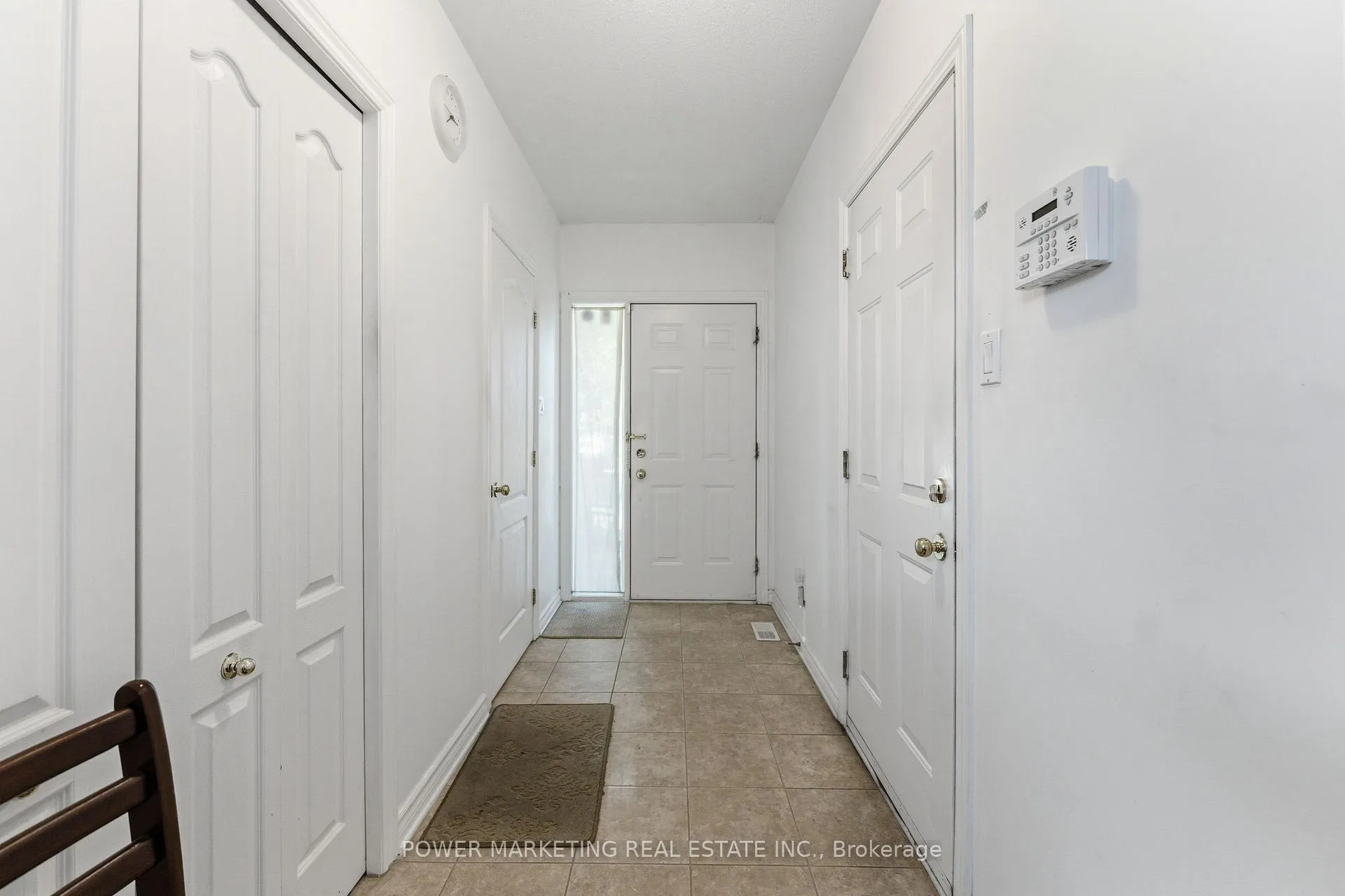 Photo 3 of 37 Cresthaven Drive, Ottawa, Barrhaven East — HOMEH