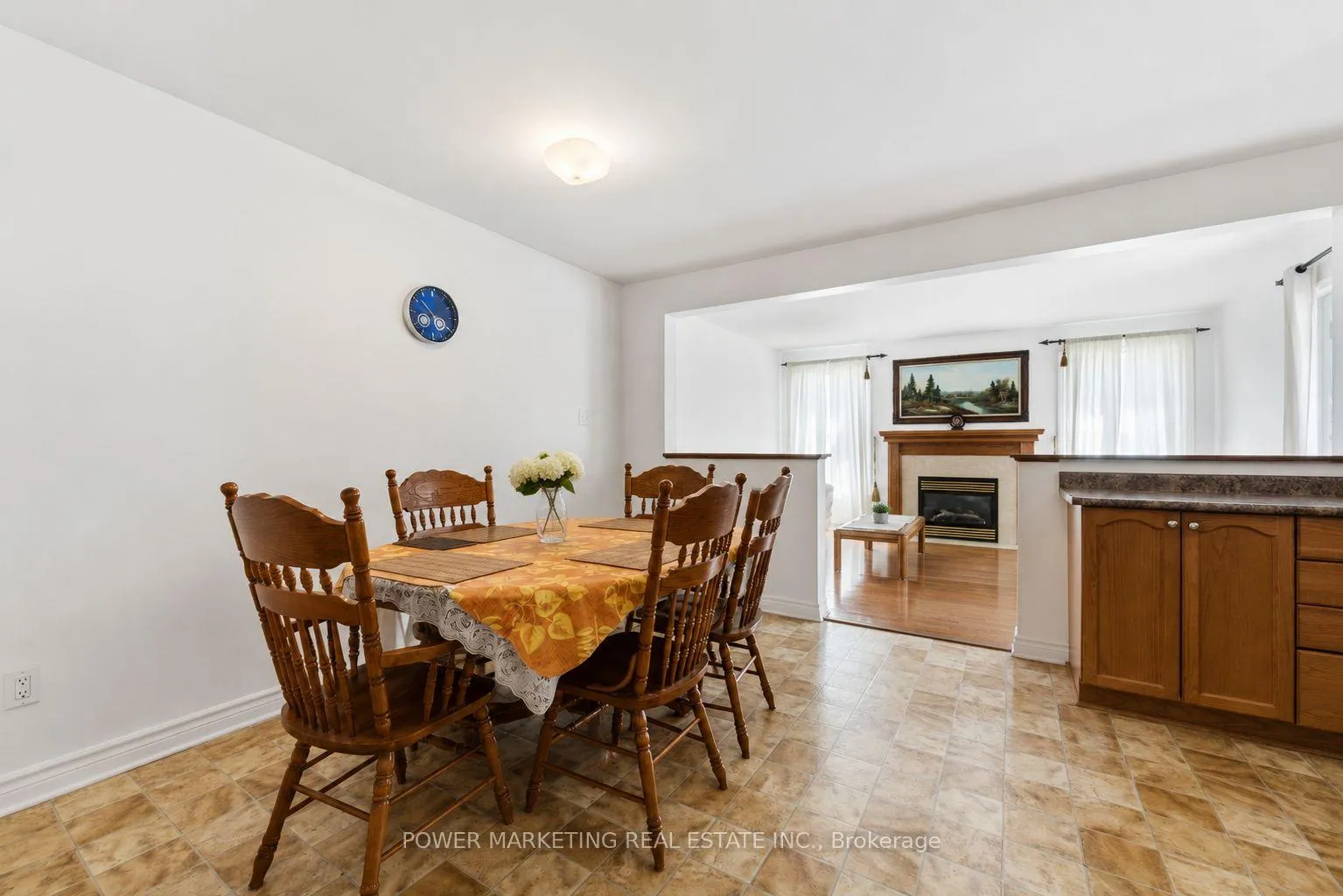 Photo 5 of 37 Cresthaven Drive, Ottawa, Barrhaven East — HOMEH