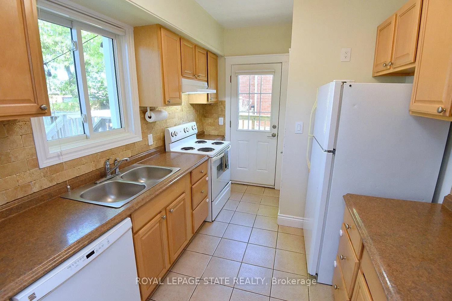Photo 13 of 14 Lydia Street, Hamilton, Rosedale — HOMEH