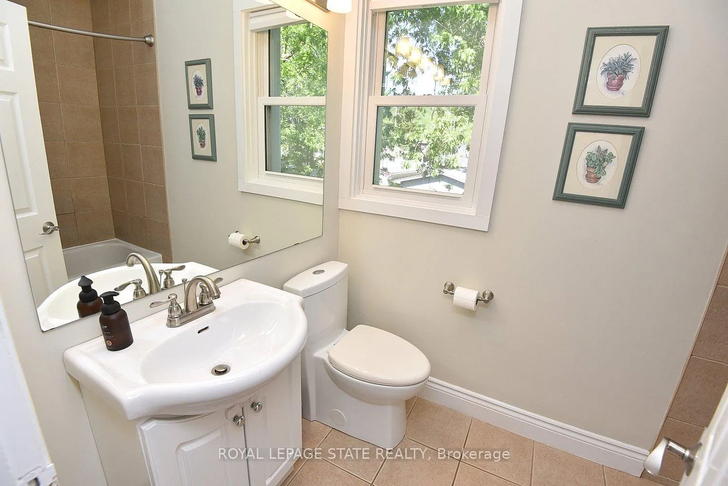 Photo 23 of 14 Lydia Street, Hamilton, Rosedale — HOMEH