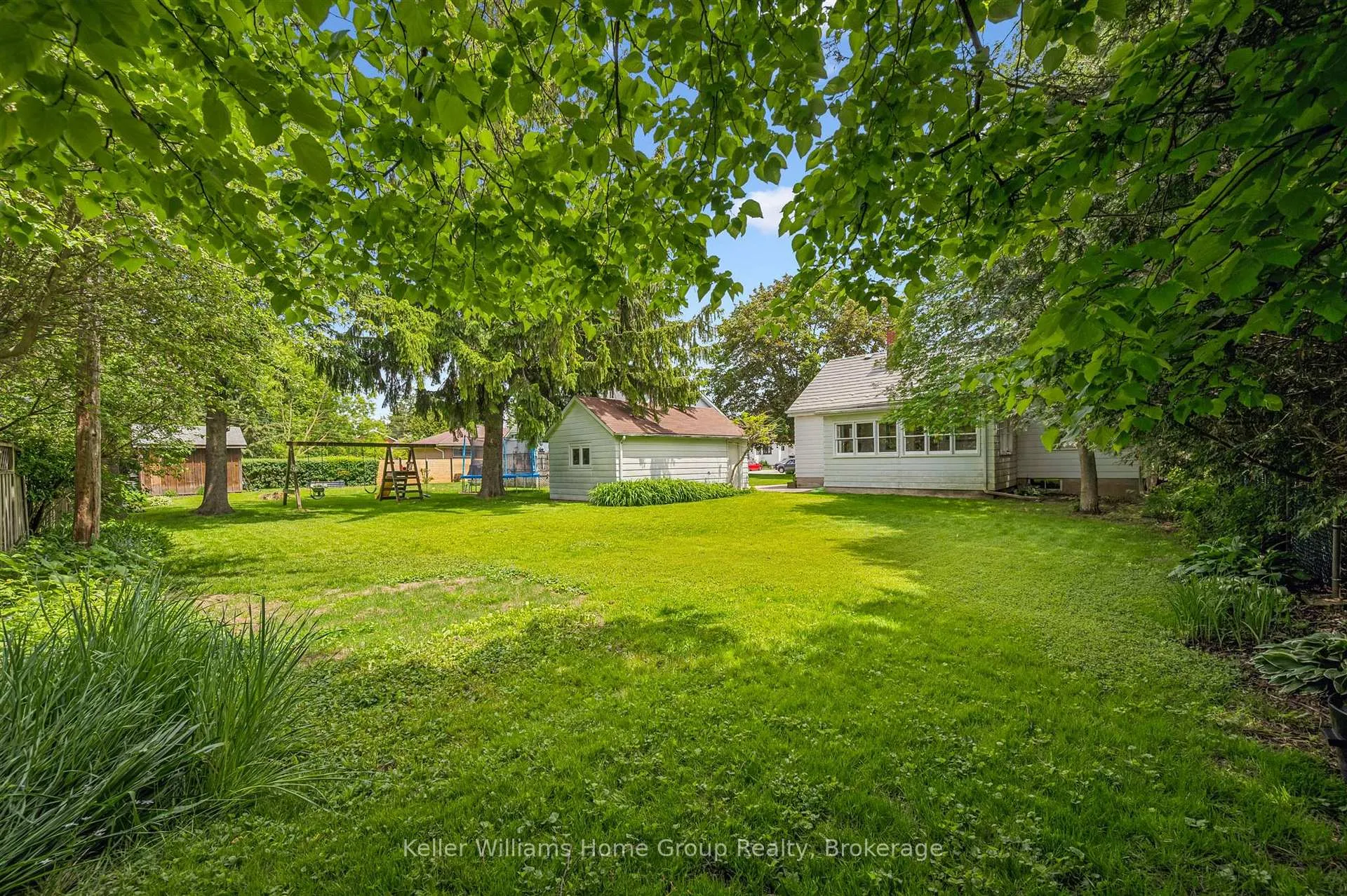 Photo 4 of 145 Forfar Street E, Centre Wellington, Fergus — HOMEH