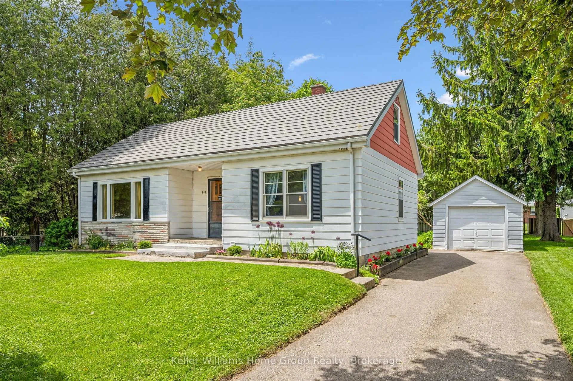 Photo 5 of 145 Forfar Street E, Centre Wellington, Fergus — HOMEH