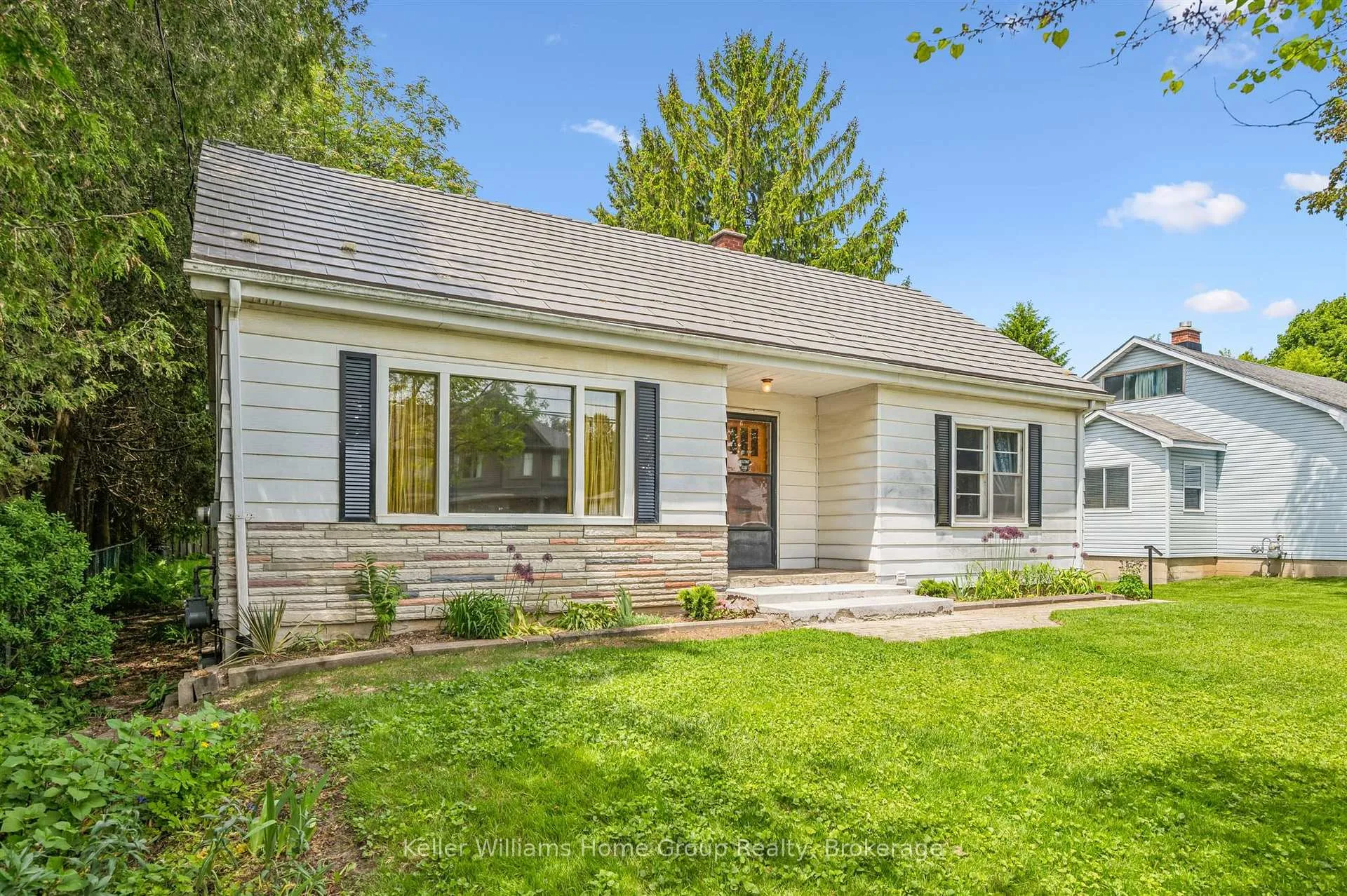 Photo 8 of 145 Forfar Street E, Centre Wellington, Fergus — HOMEH