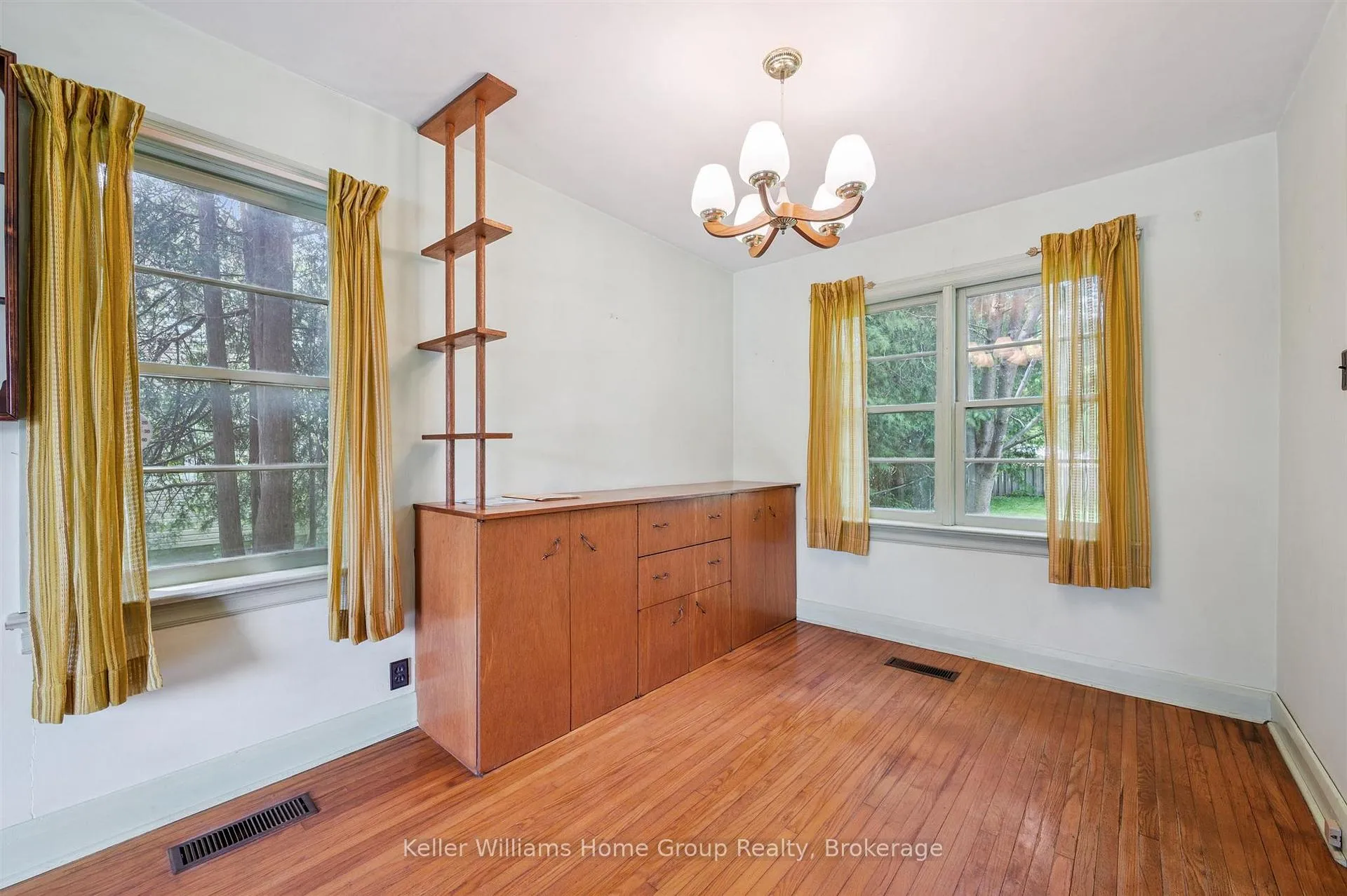 Photo 14 of 145 Forfar Street E, Centre Wellington, Fergus — HOMEH