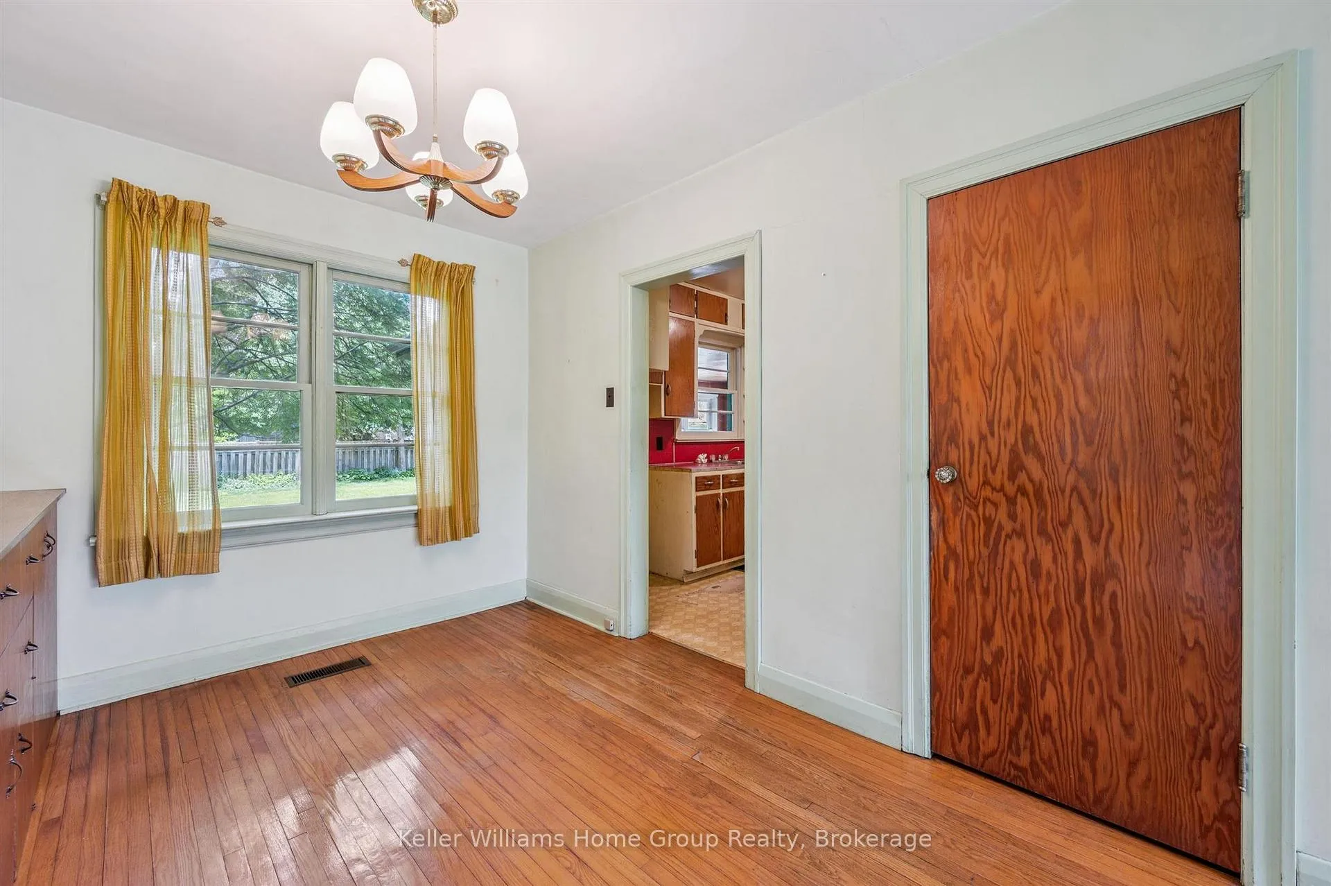 Photo 15 of 145 Forfar Street E, Centre Wellington, Fergus — HOMEH