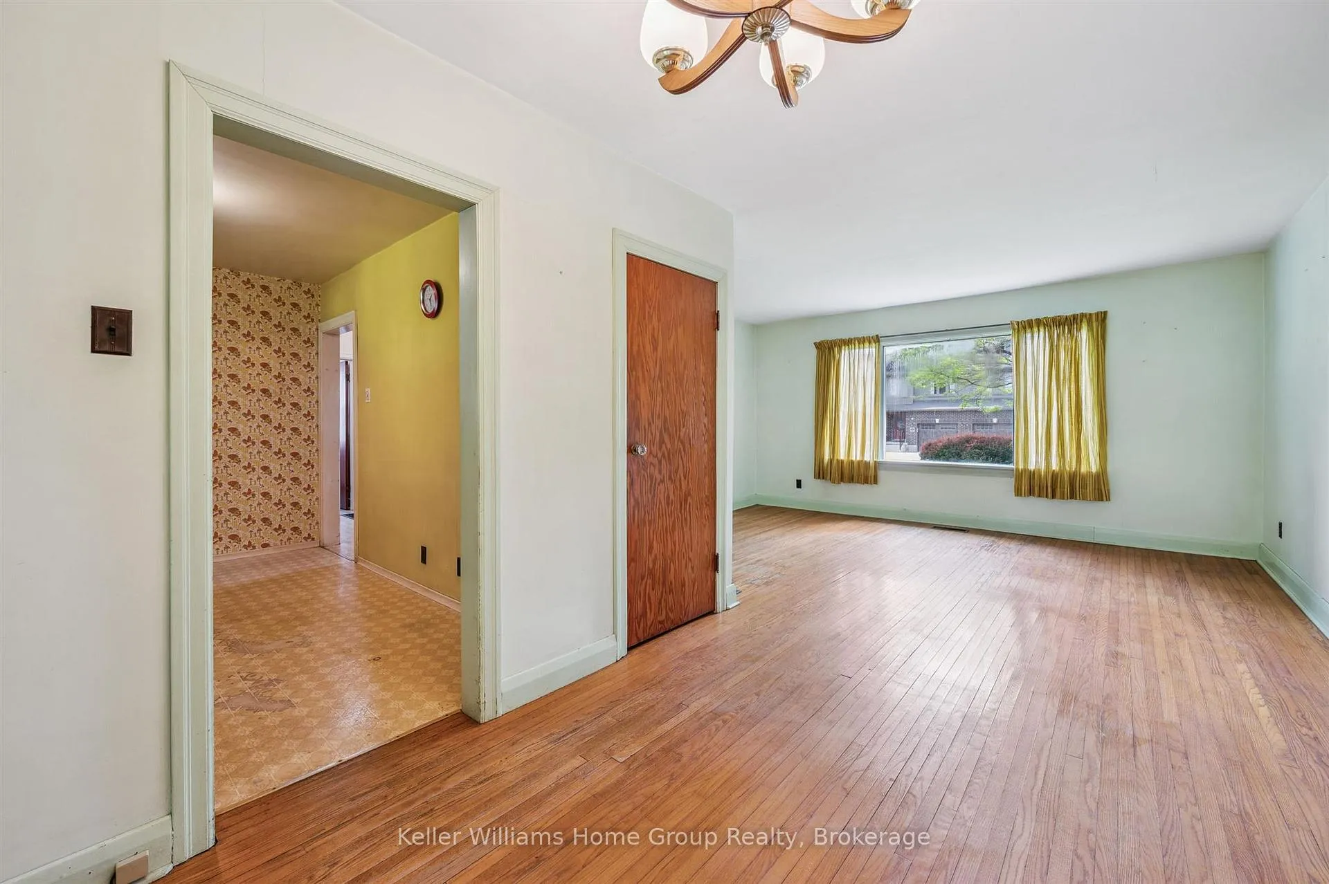 Photo 16 of 145 Forfar Street E, Centre Wellington, Fergus — HOMEH