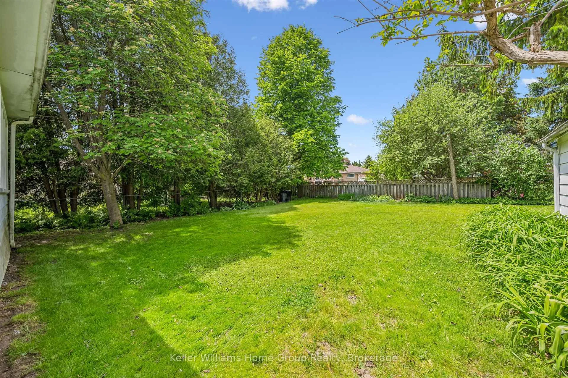 Photo 37 of 145 Forfar Street E, Centre Wellington, Fergus — HOMEH