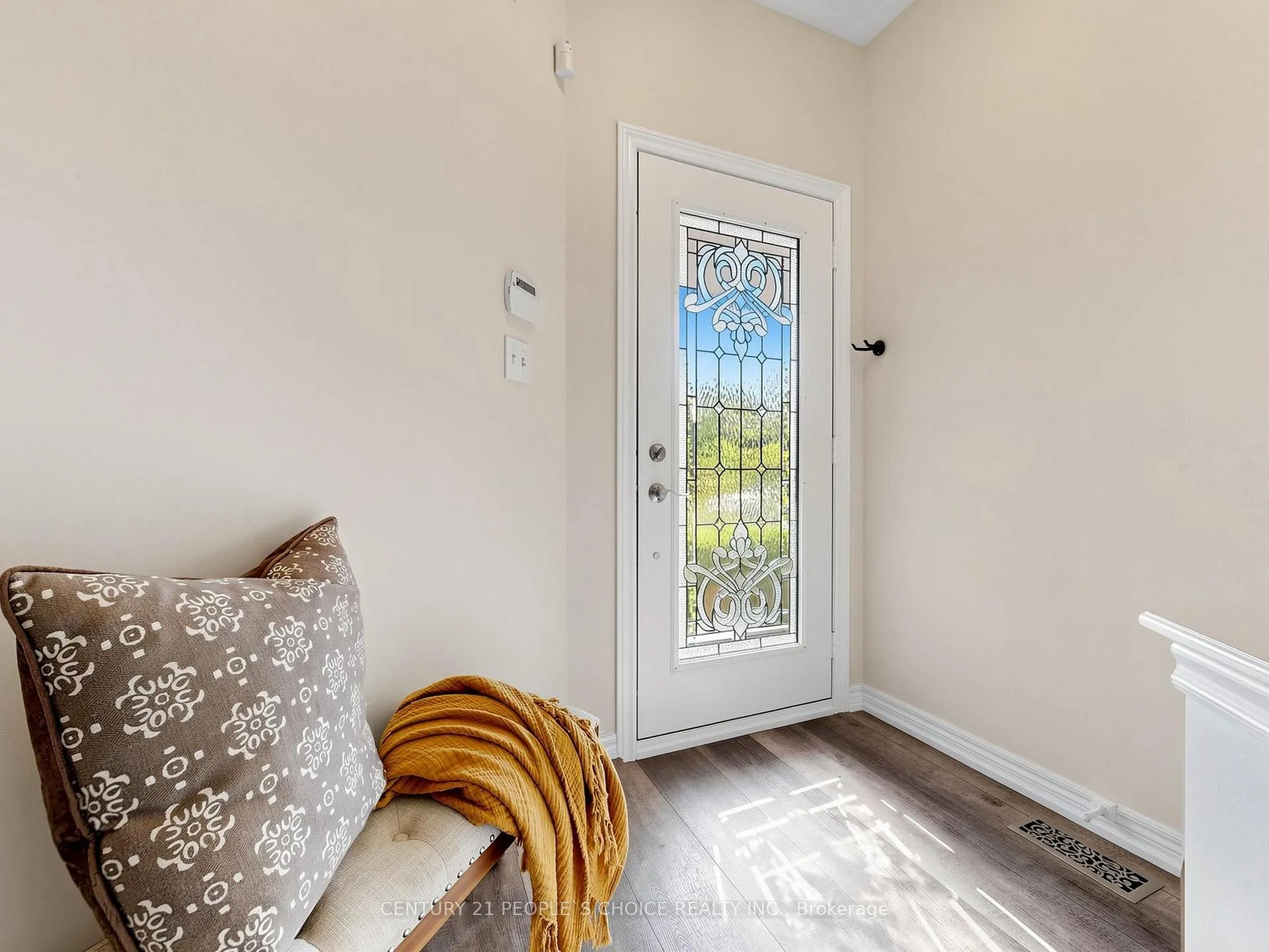 Photo 6 of 63 Kerfoot Crescent, Georgina, Keswick North — HOMEH