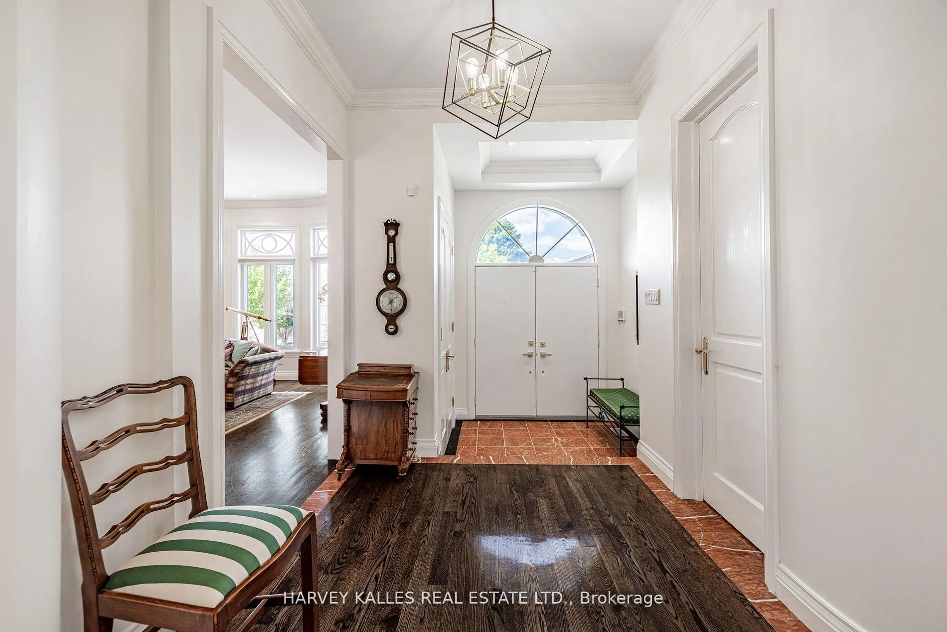 Photo 4 of 145 Rodeo Drive, Vaughan, Crestwood-Springfarm-Yorkhill — HOMEH