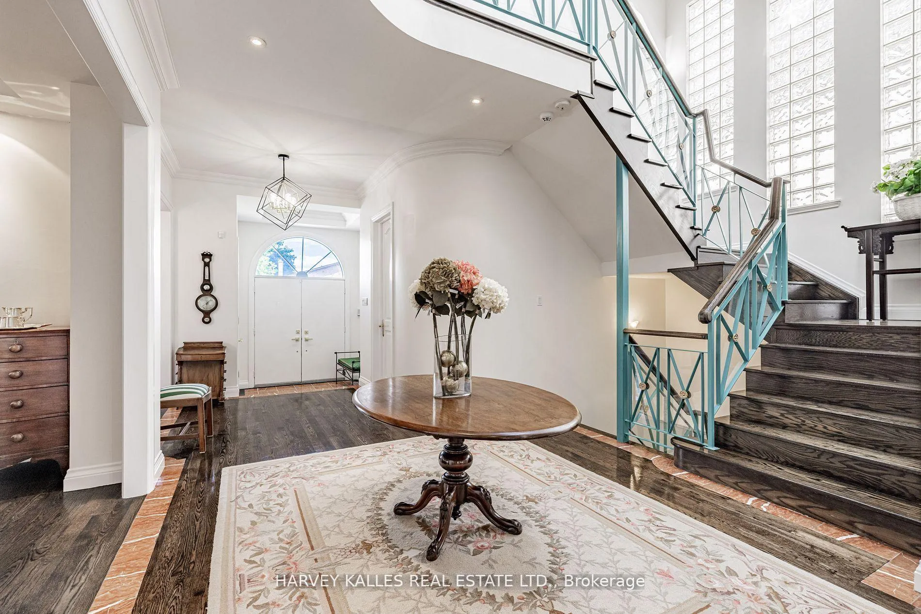 Photo 5 of 145 Rodeo Drive, Vaughan, Crestwood-Springfarm-Yorkhill — HOMEH