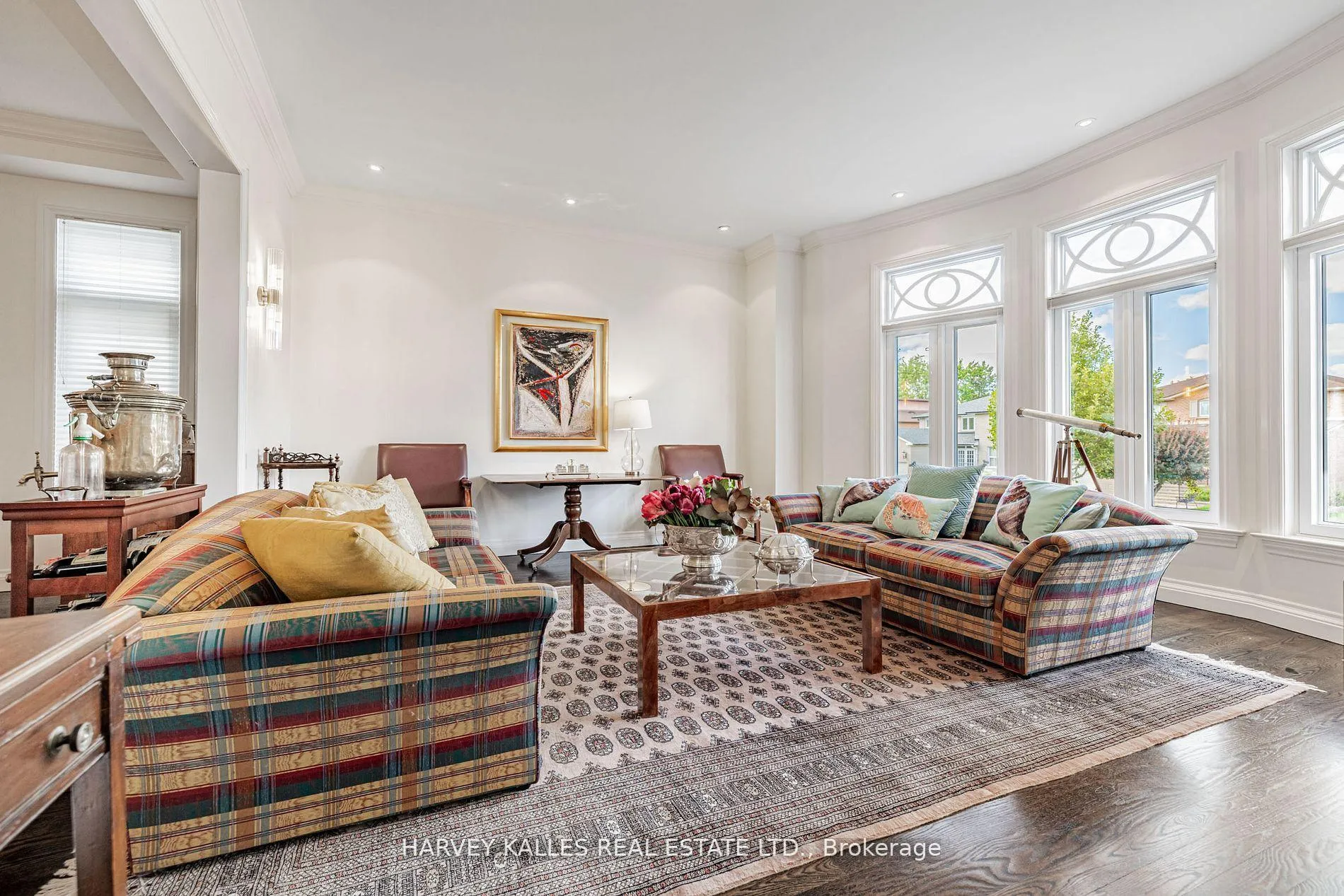 Photo 6 of 145 Rodeo Drive, Vaughan, Crestwood-Springfarm-Yorkhill — HOMEH