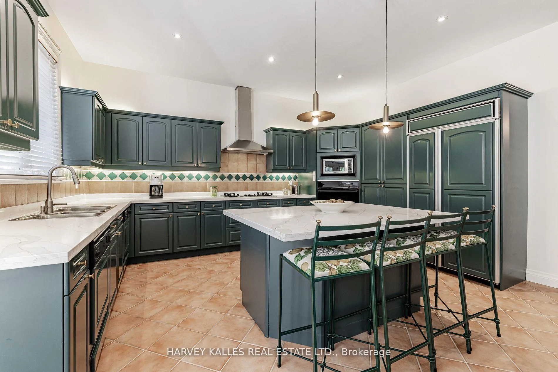 Photo 12 of 145 Rodeo Drive, Vaughan, Crestwood-Springfarm-Yorkhill — HOMEH