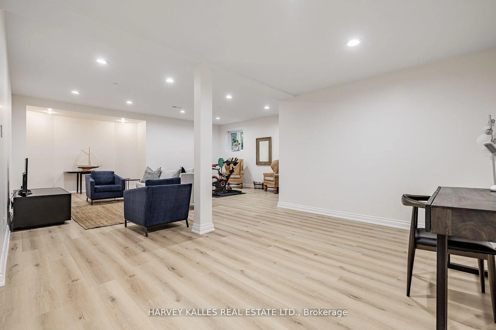 Photo 43 of 145 Rodeo Drive, Vaughan, Crestwood-Springfarm-Yorkhill — HOMEH