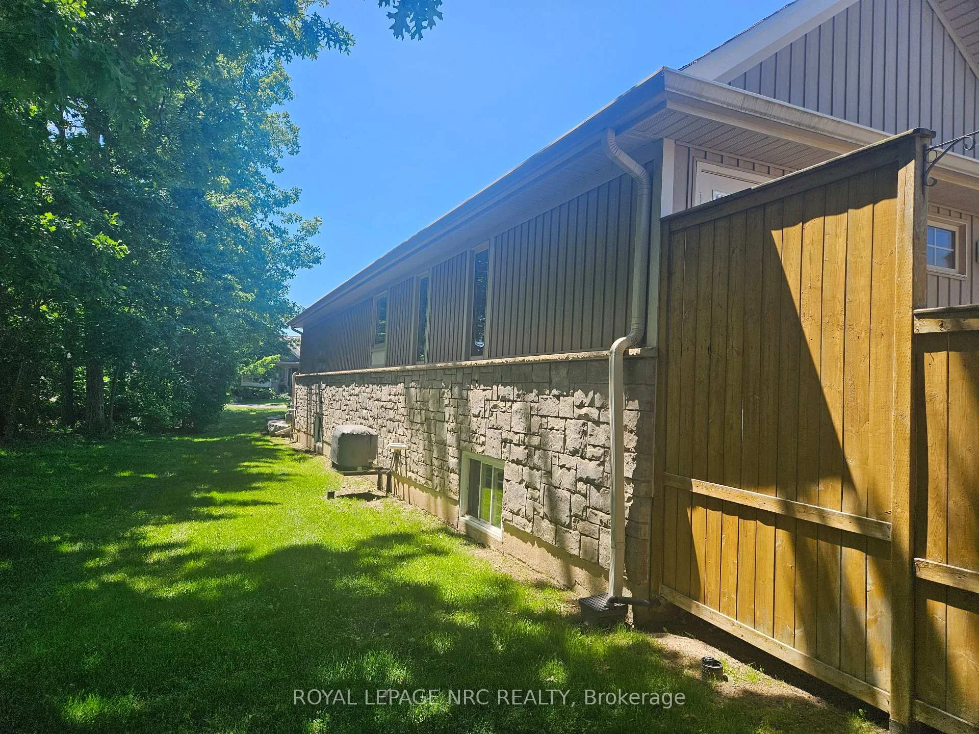 Photo 38 of Unit 1, 603 Welland Avenue, St. Catharines, Carlton/Bunting — HOMEH